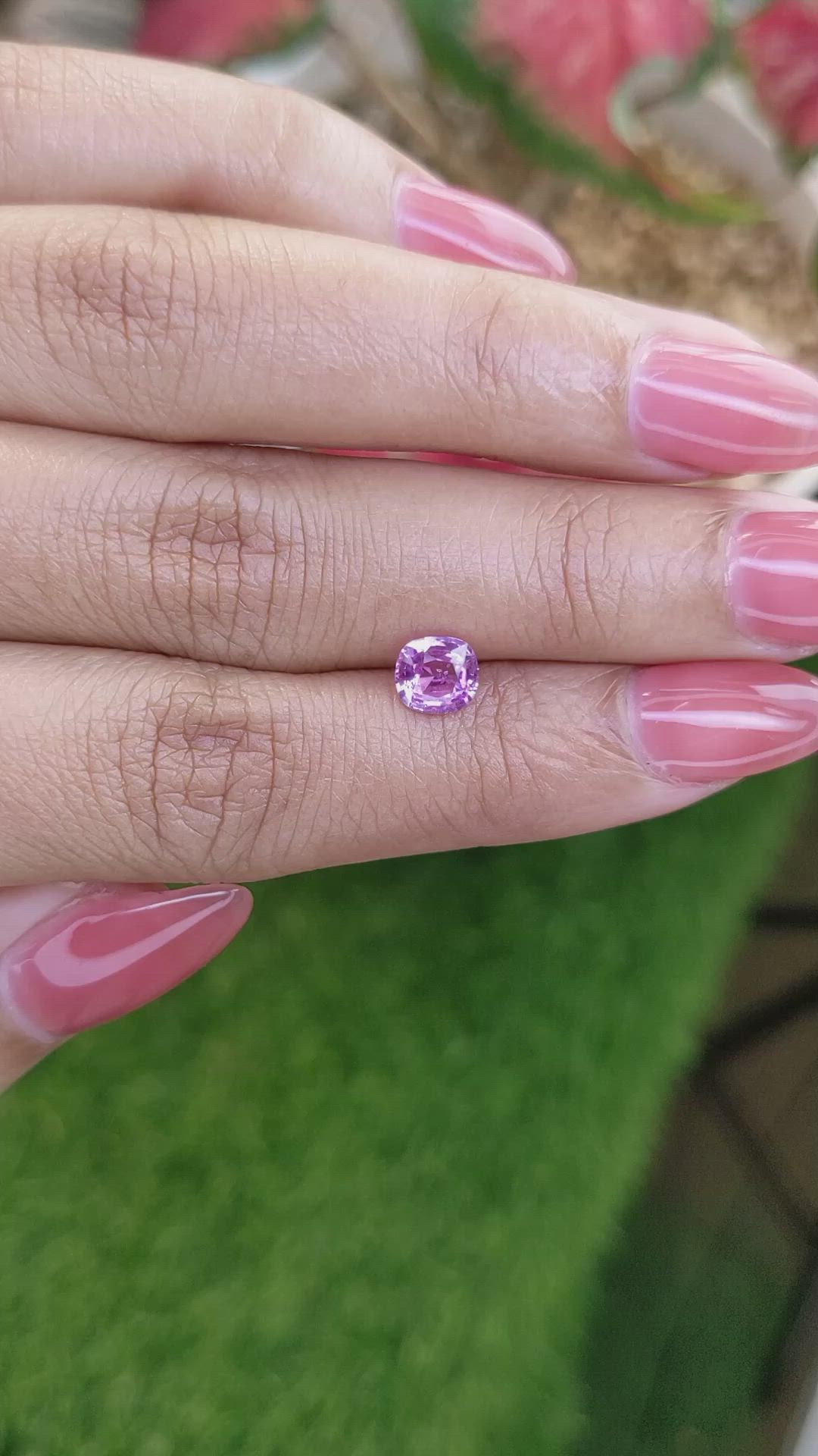 1.05 Ct. Pinkish Purple Sapphire from Ceylon (Sri Lanka) Size Video