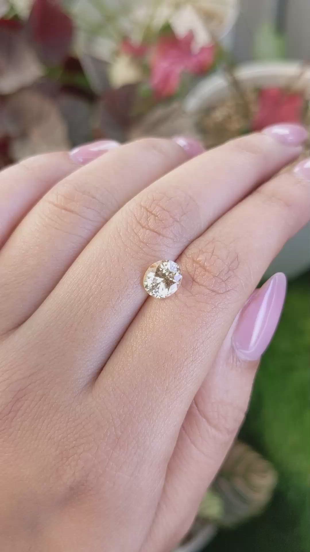 2.07 Ct. Yellow Sapphire from Ceylon (Sri Lanka) Size Video
