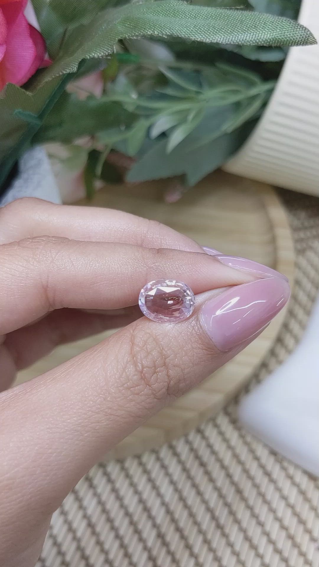 2.86 Ct. Pink Sapphire from Ceylon (Sri Lanka) Size Video