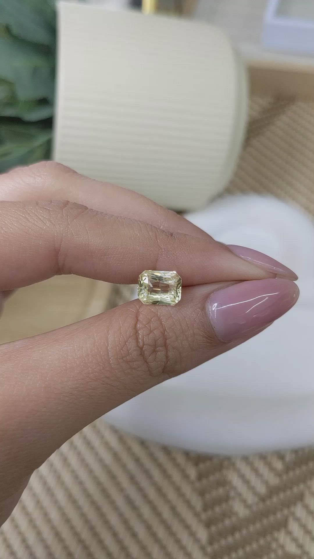 2.50 Ct. Yellow Sapphire from Ceylon (Sri Lanka) Size Video