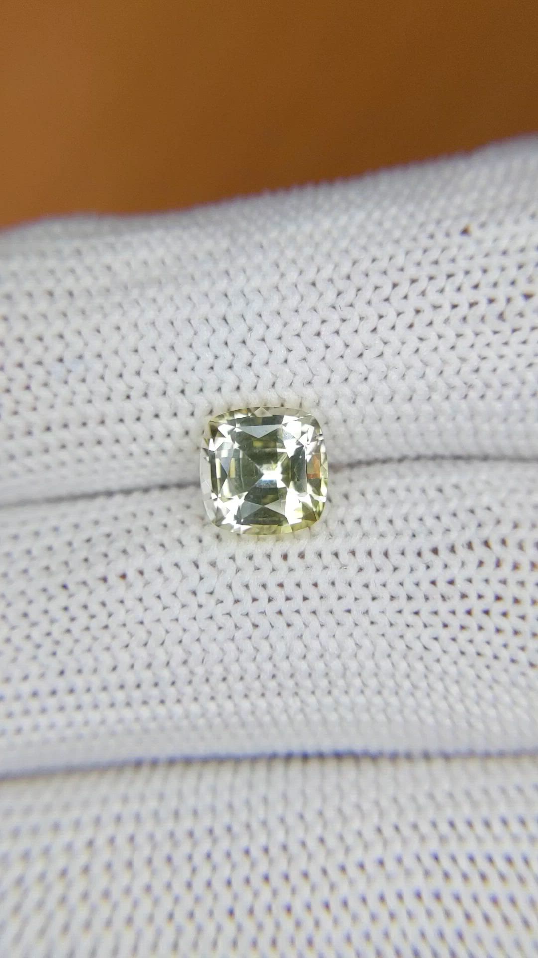 2.18 Ct. Yellow Sapphire from Ceylon (Sri Lanka) Size Video