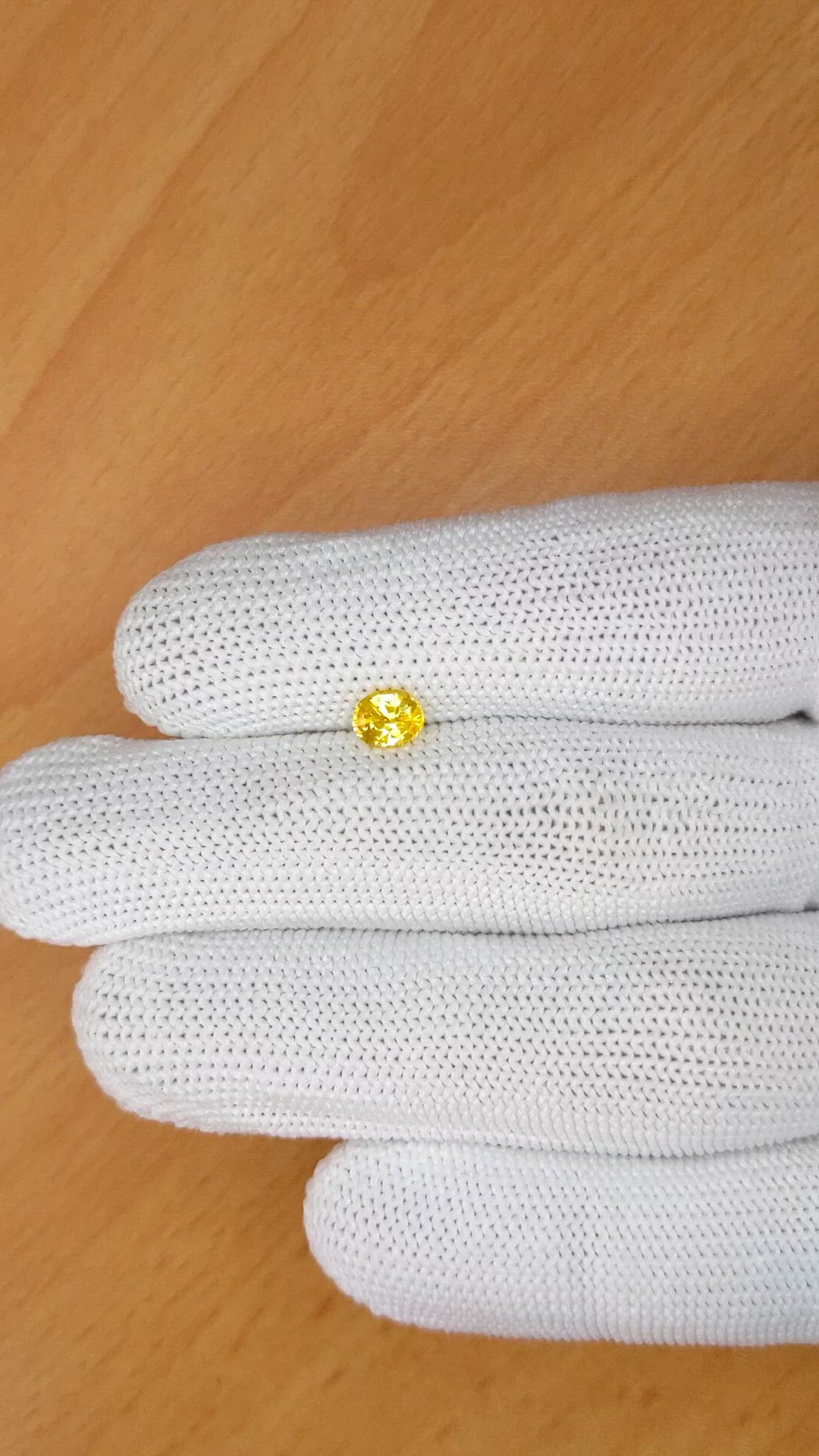 0.67 Ct. Yellow Sapphire from Ceylon (Sri Lanka) Size Video