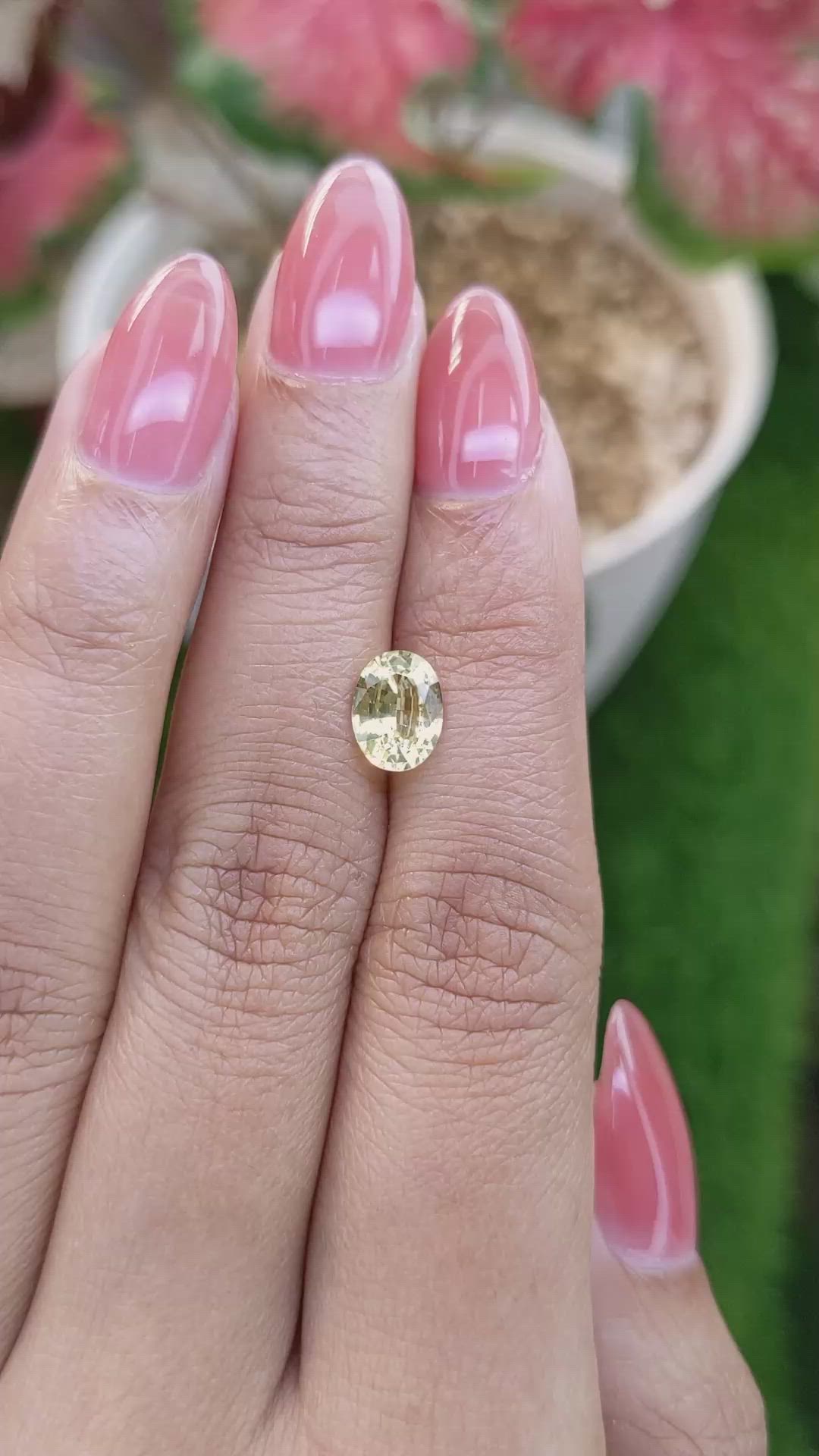1.41 Ct. Yellow Sapphire from Ceylon (Sri Lanka) Size Video