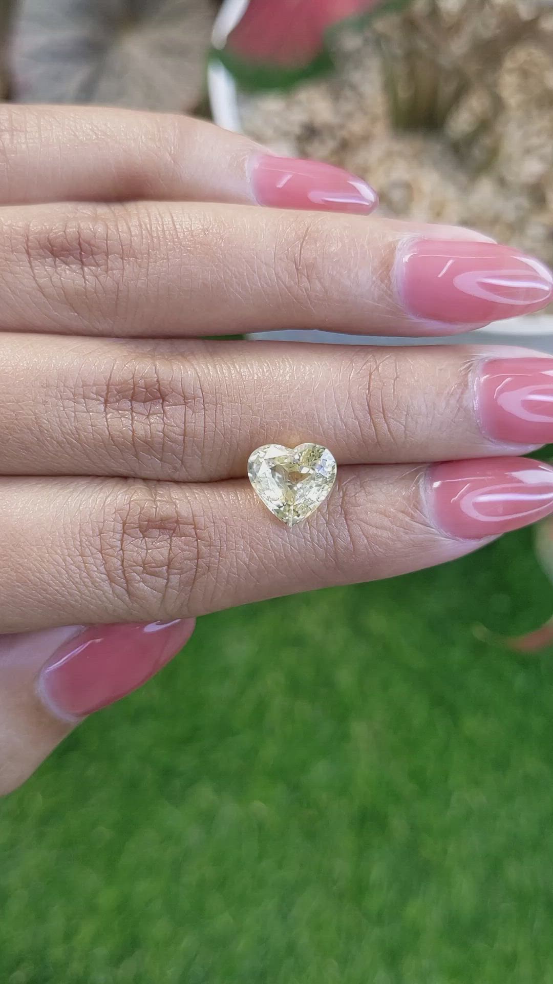 4.06 Ct. Yellow Sapphire from Ceylon (Sri Lanka) Size Video