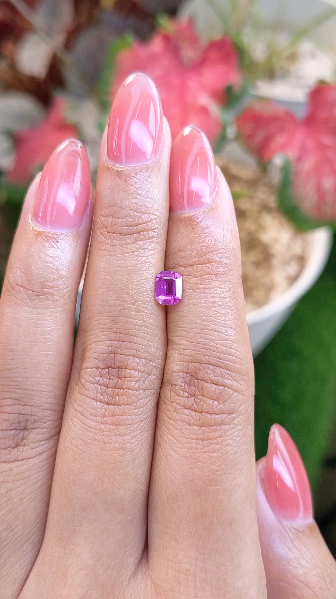 0.70 Ct. Pinkish Purple Sapphire from Ceylon (Sri Lanka) Size Video