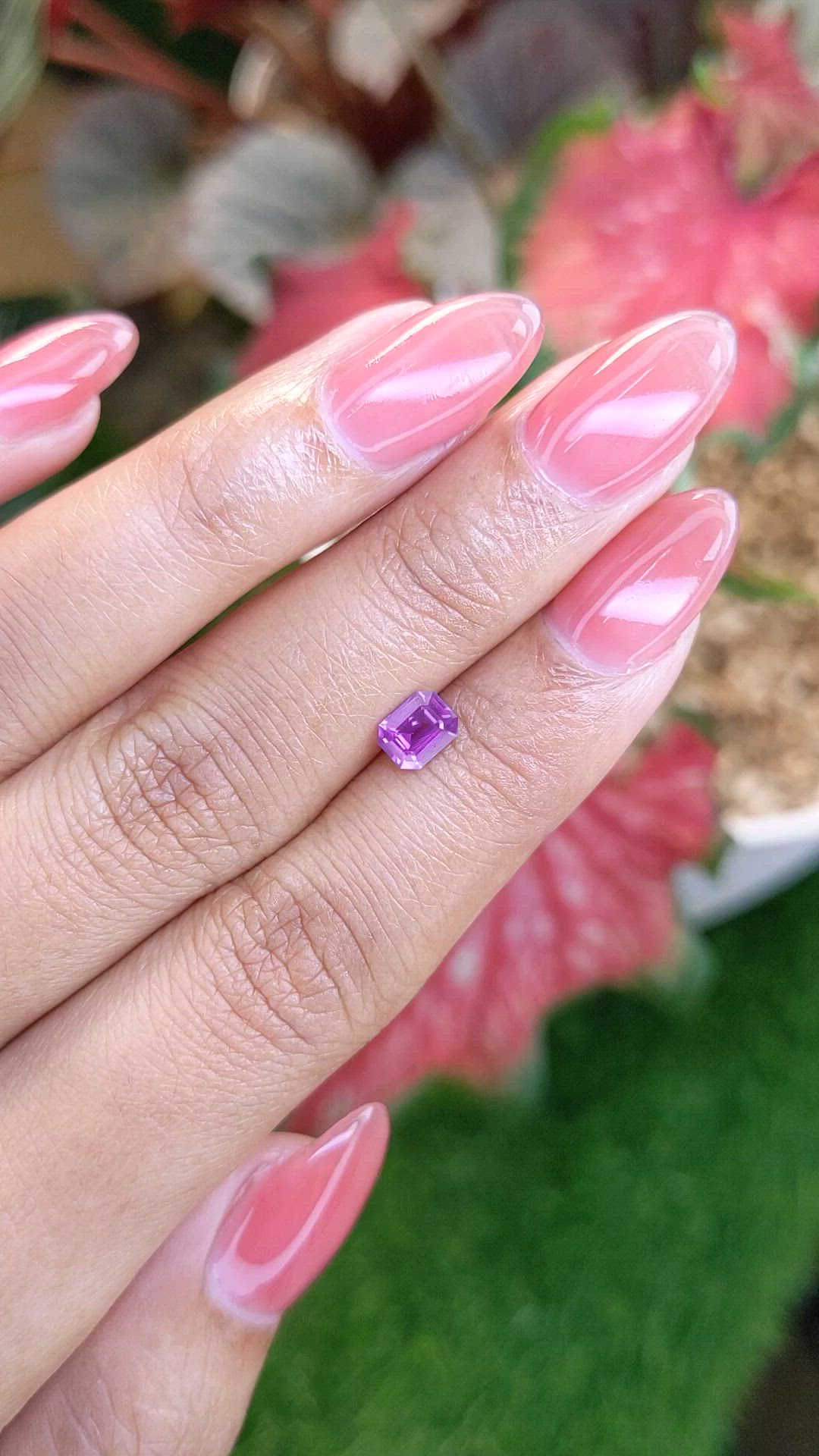 0.70 Ct. Pinkish Purple Sapphire from Ceylon (Sri Lanka) Size Video