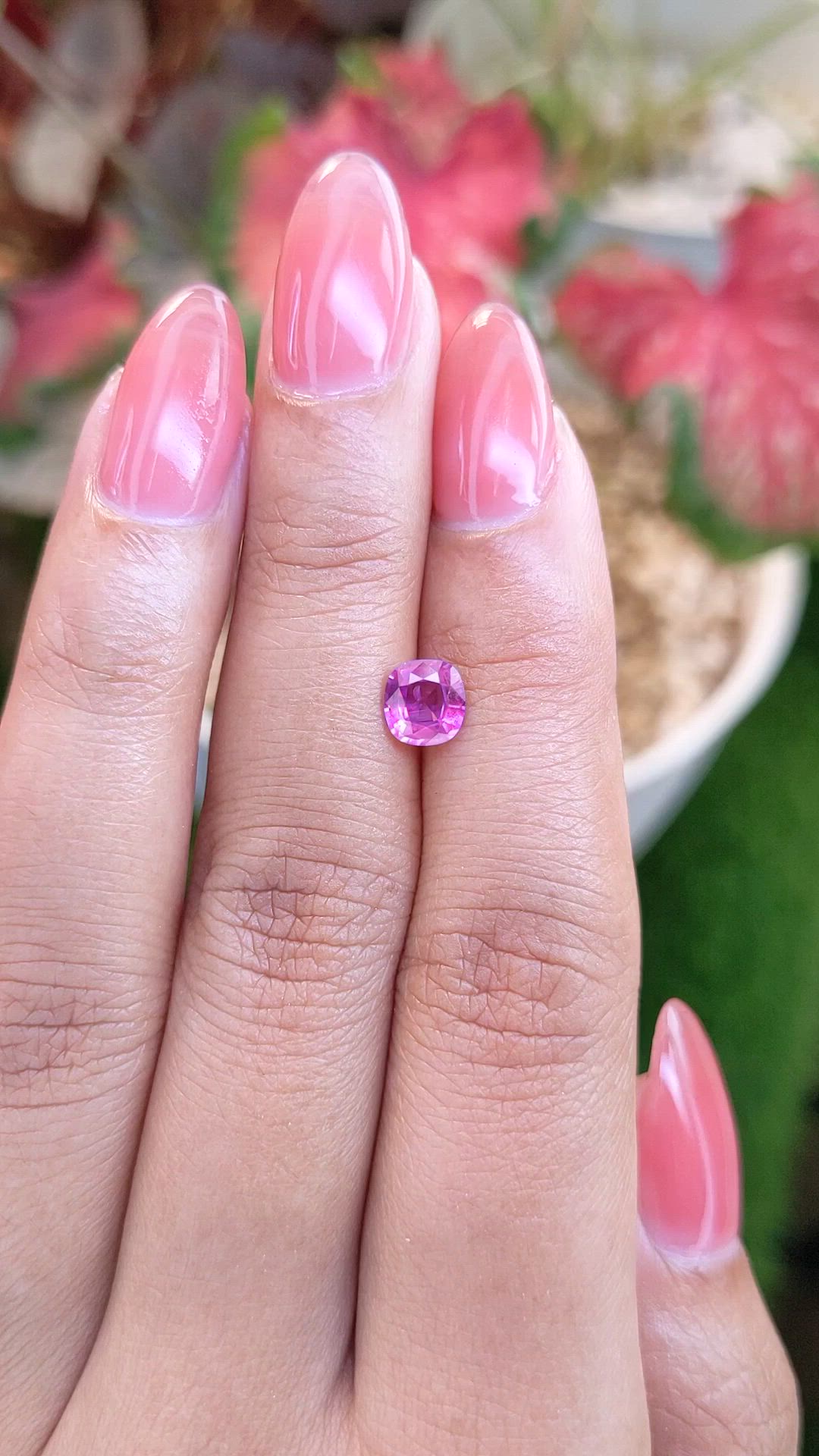 0.86 Ct. Purplish Pink Sapphire from Ceylon (Sri Lanka) Size Video