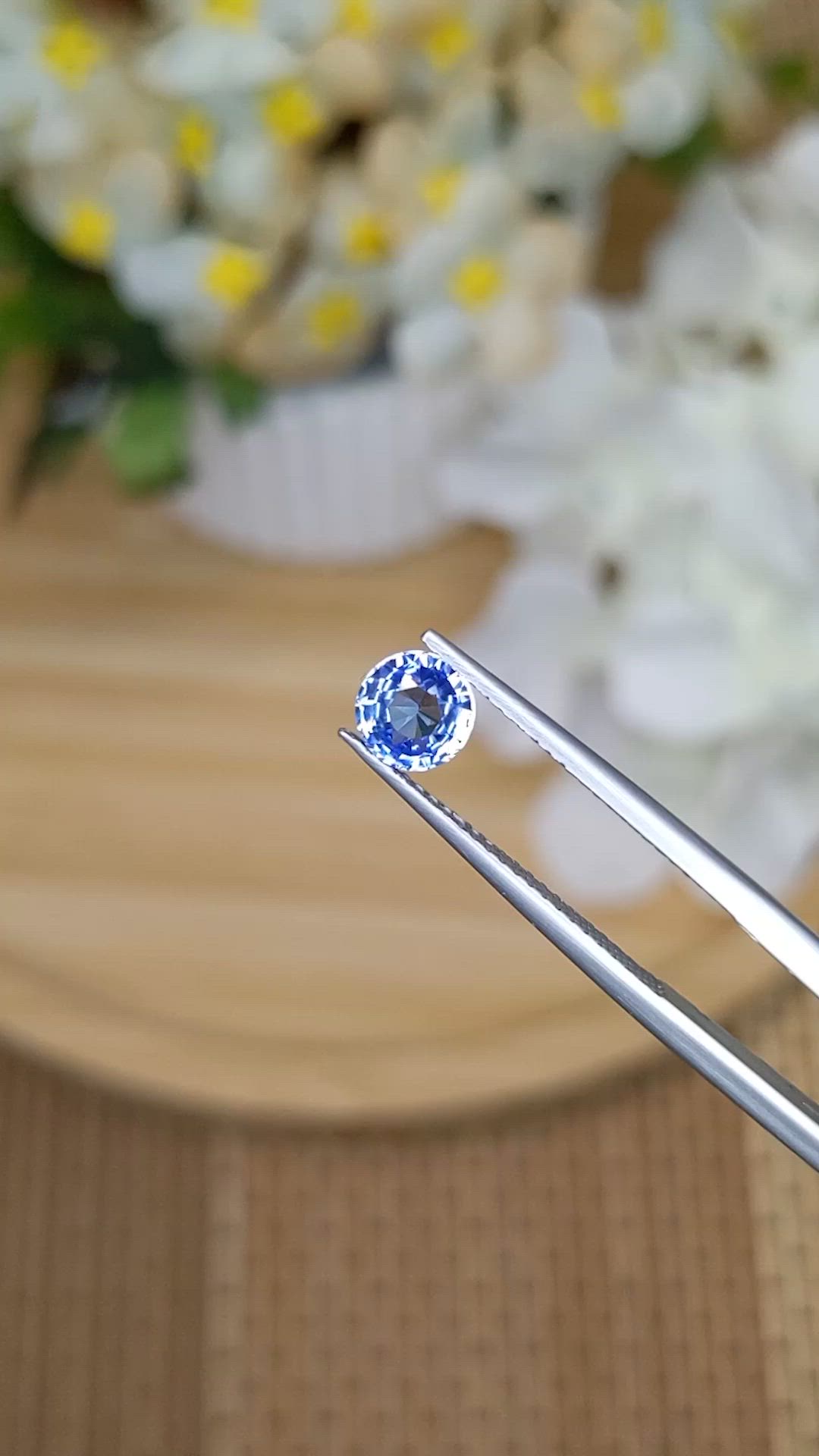 0.97 Ct. Blue Sapphire from Ceylon (Sri Lanka) Size Video