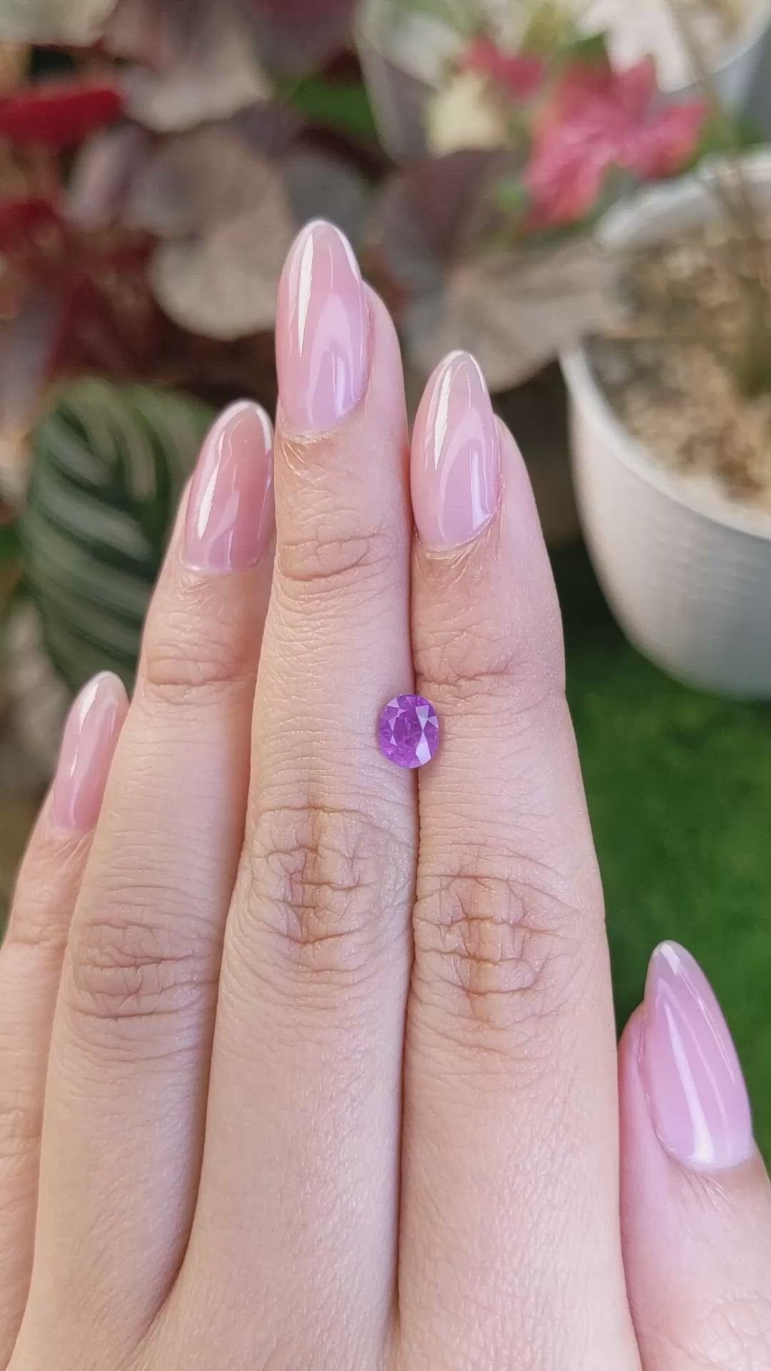 0.92 Ct. Pinkish Purple Sapphire from Ceylon (Sri Lanka) Size Video