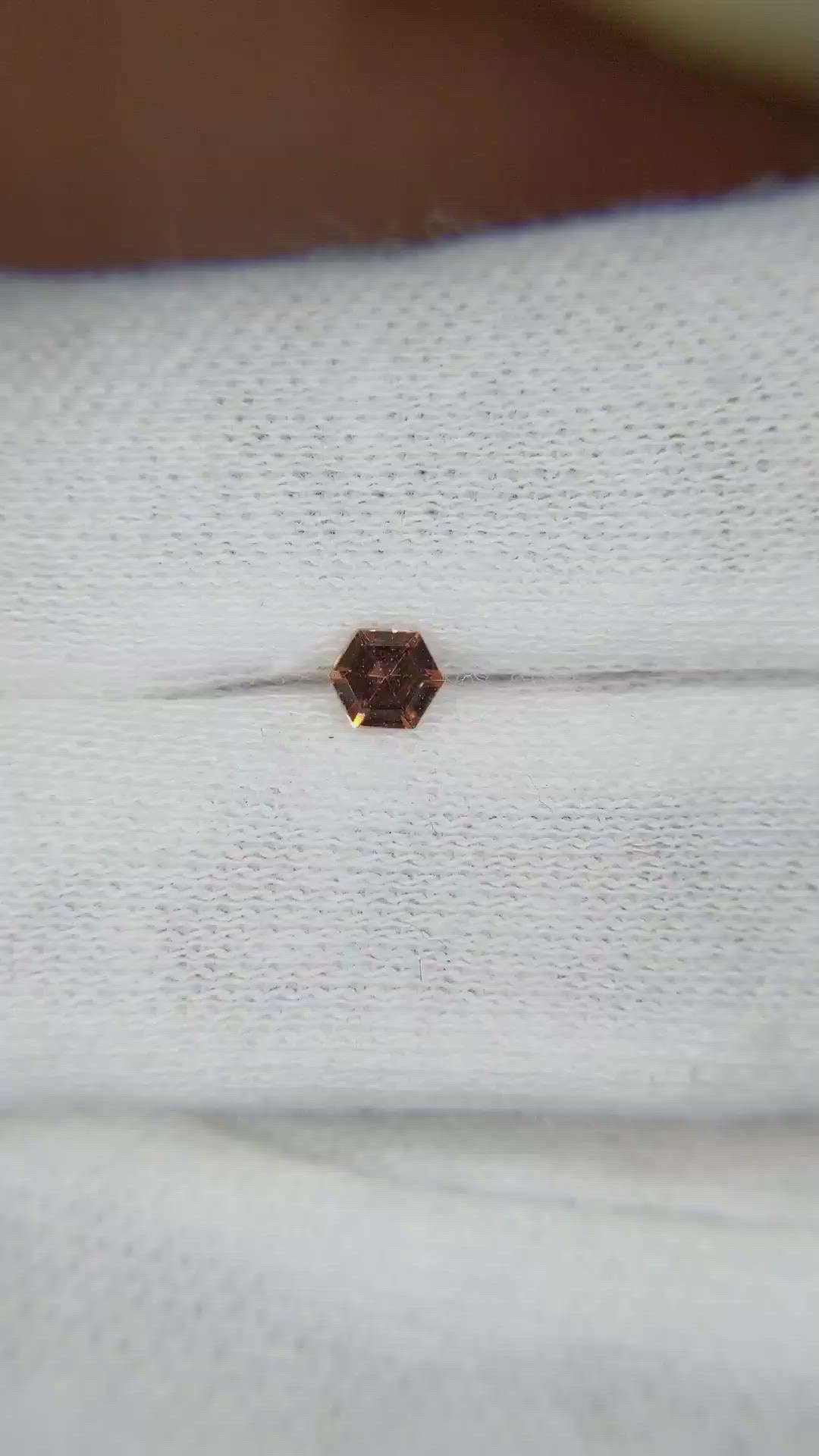 0.24 Ct. Sapphire from Ceylon (Sri Lanka) Size Video