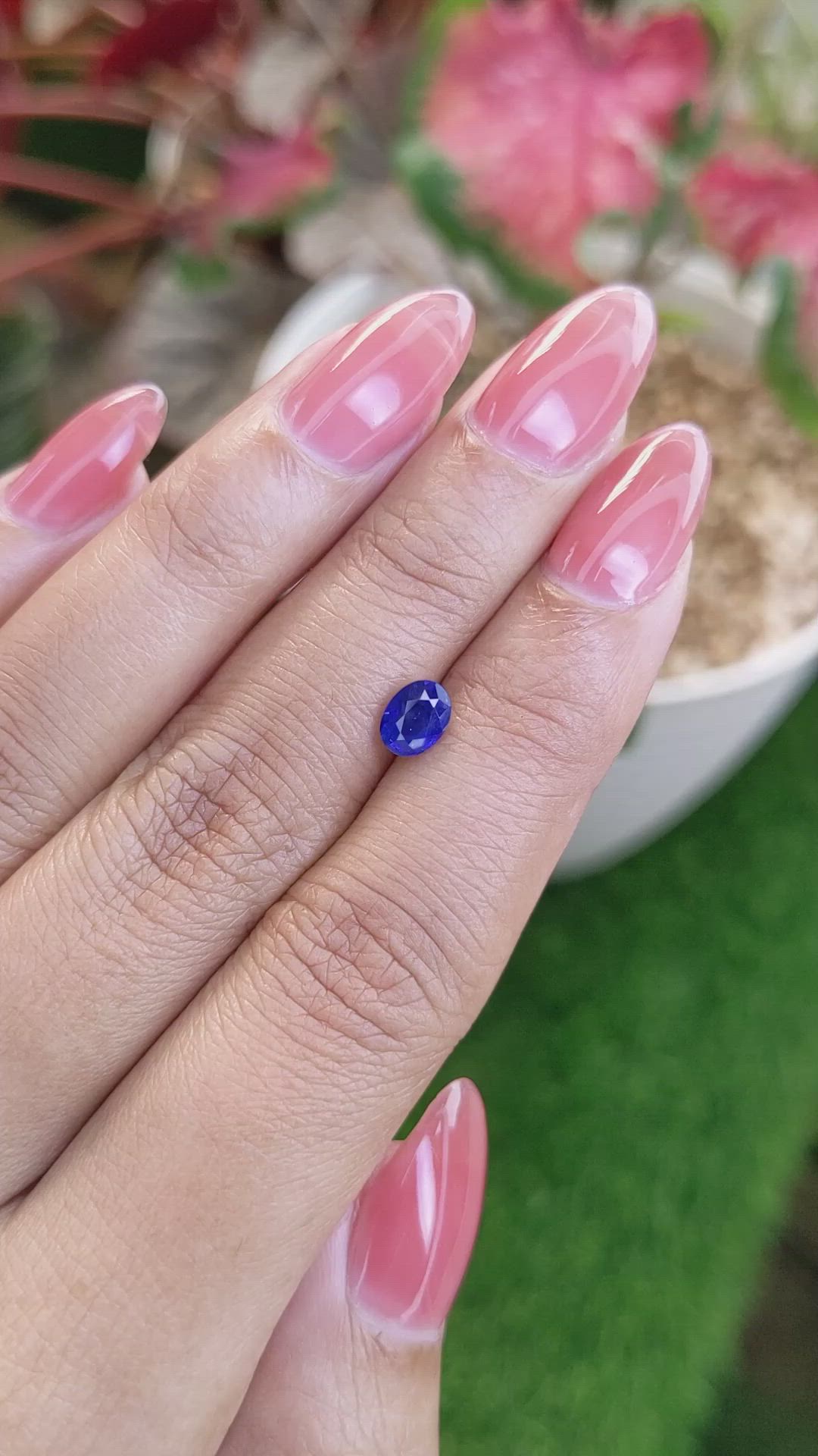 0.82 Ct. Blue Sapphire from Ceylon (Sri Lanka) Size Video