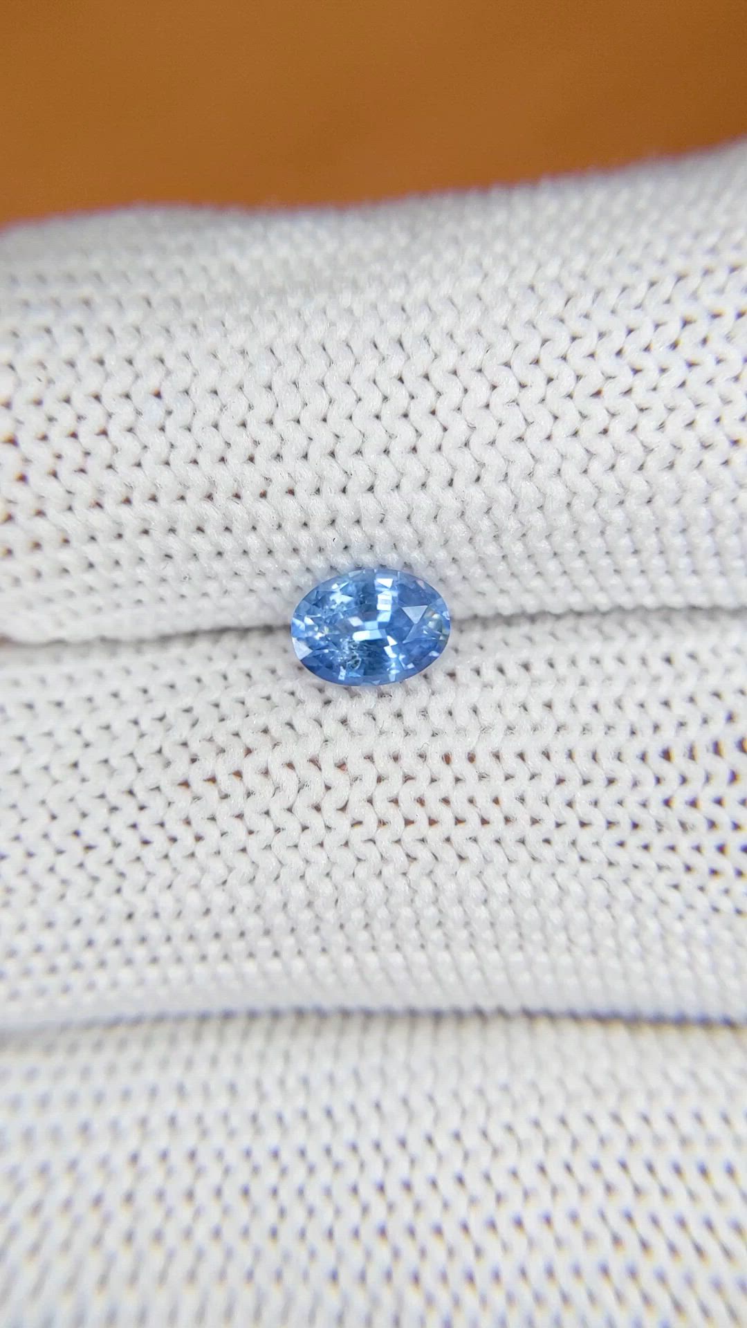 0.75 Ct. Blue Sapphire from Ceylon (Sri Lanka) Size Video