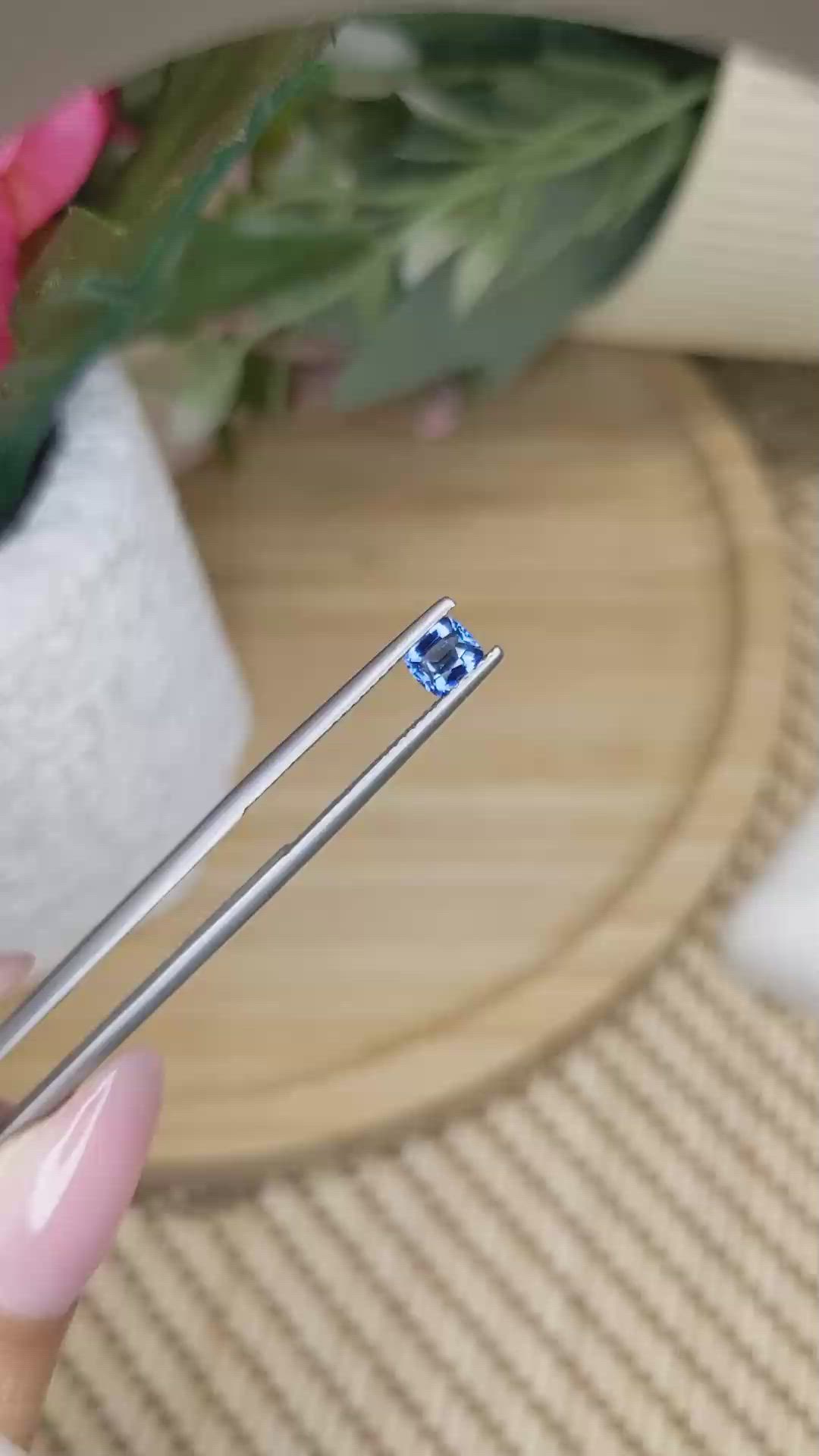 0.50 Ct. Blue Sapphire from Ceylon (Sri Lanka) Size Video