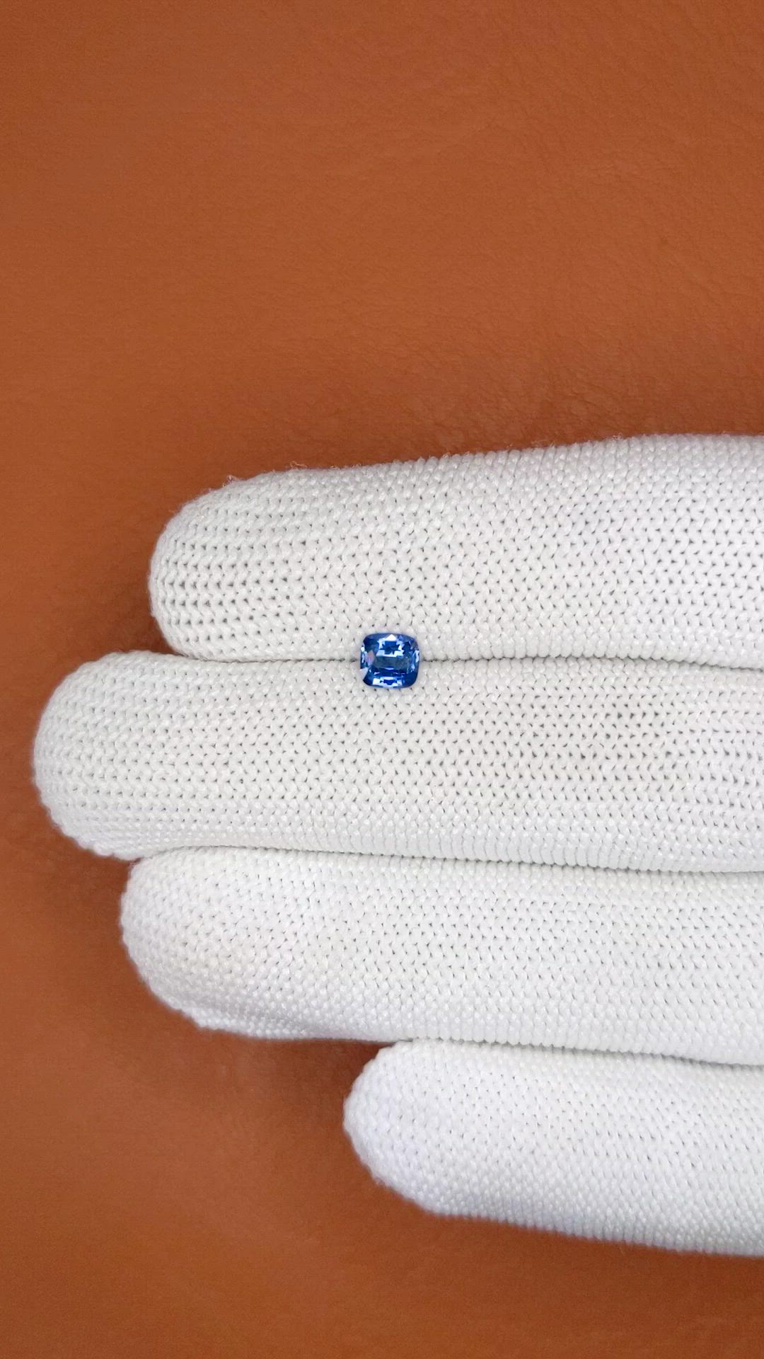 0.50 Ct. Blue Sapphire from Ceylon (Sri Lanka) Size Video