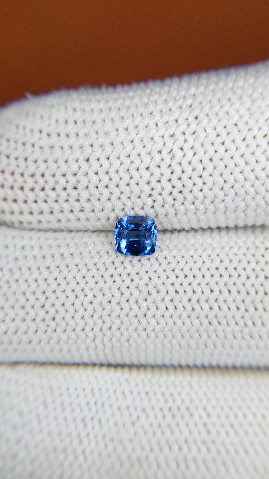 0.50 Ct. Blue Sapphire from Ceylon (Sri Lanka) Size Video