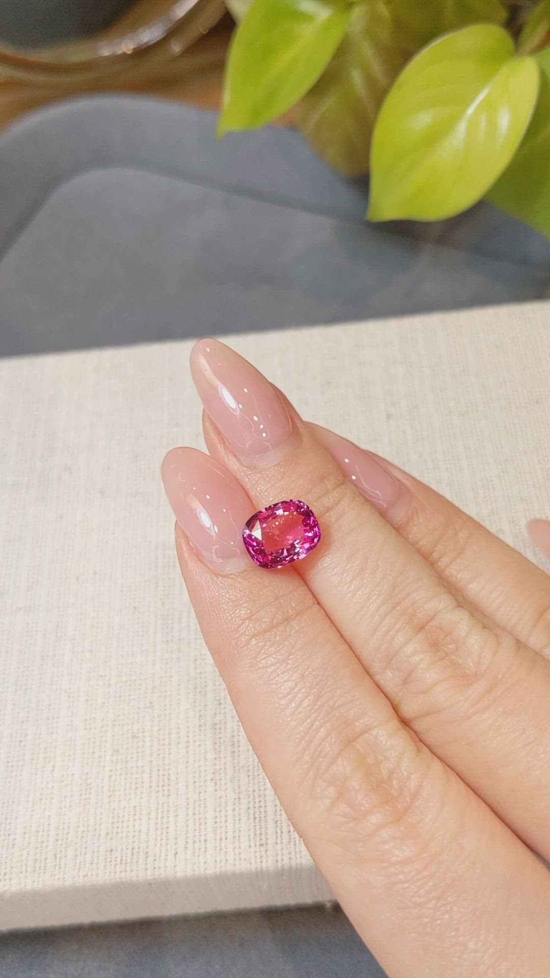 3.47 Ct. Pink Sapphire from Ceylon (Sri Lanka) Size Video
