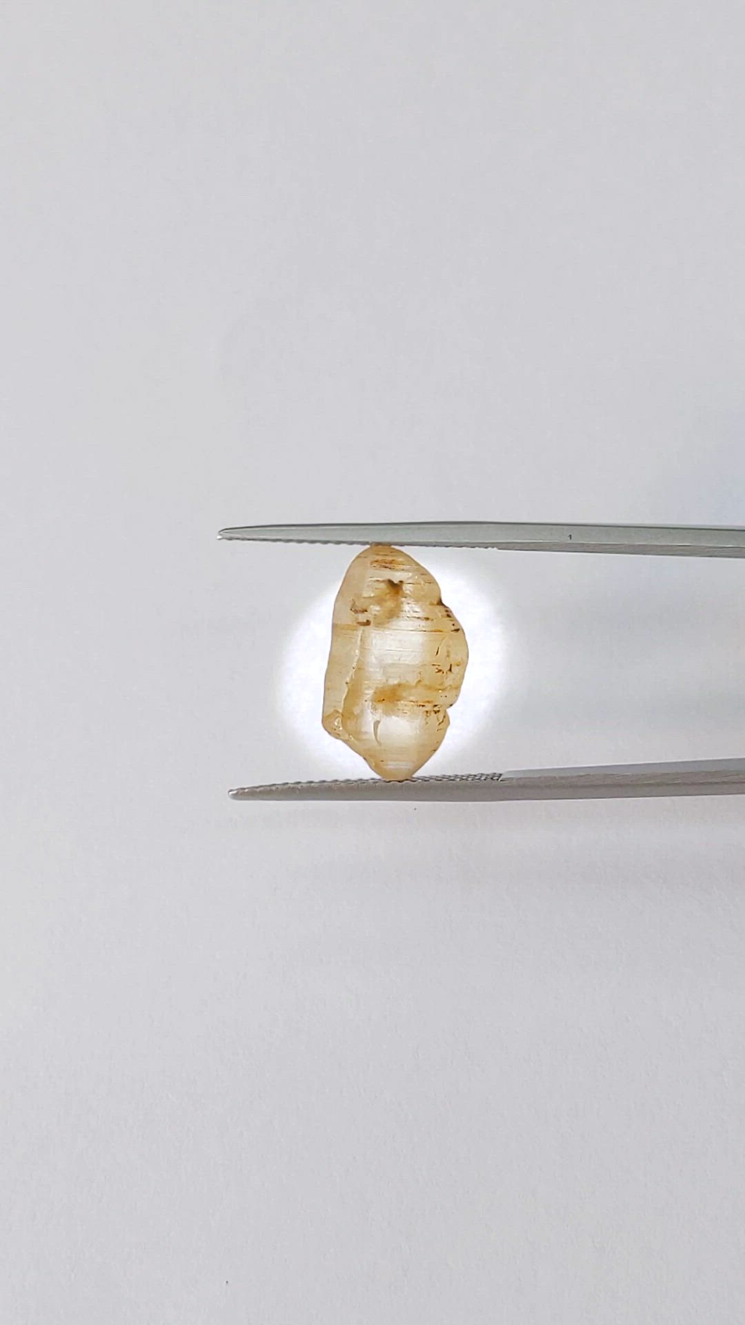 10.40 Ct. Yellow Sapphire from Ceylon (Sri Lanka) Size Video