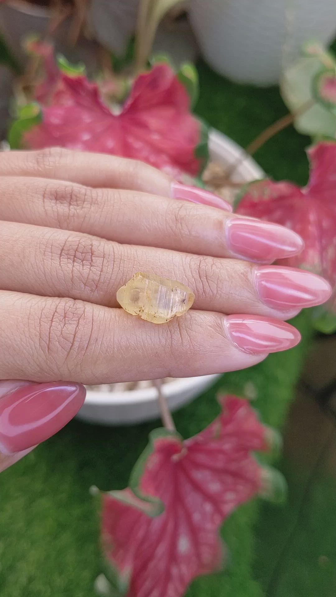 10.40 Ct. Yellow Sapphire from Ceylon (Sri Lanka) Size Video