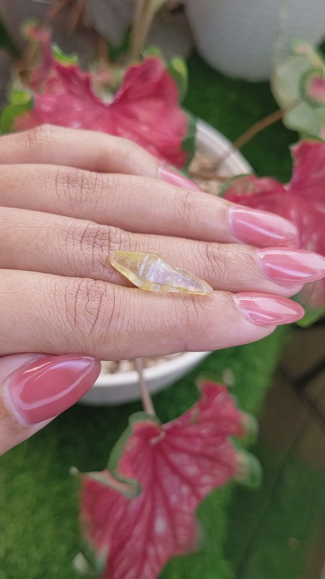 8.85 Ct. Yellow Sapphire from Ceylon (Sri Lanka) Size Video