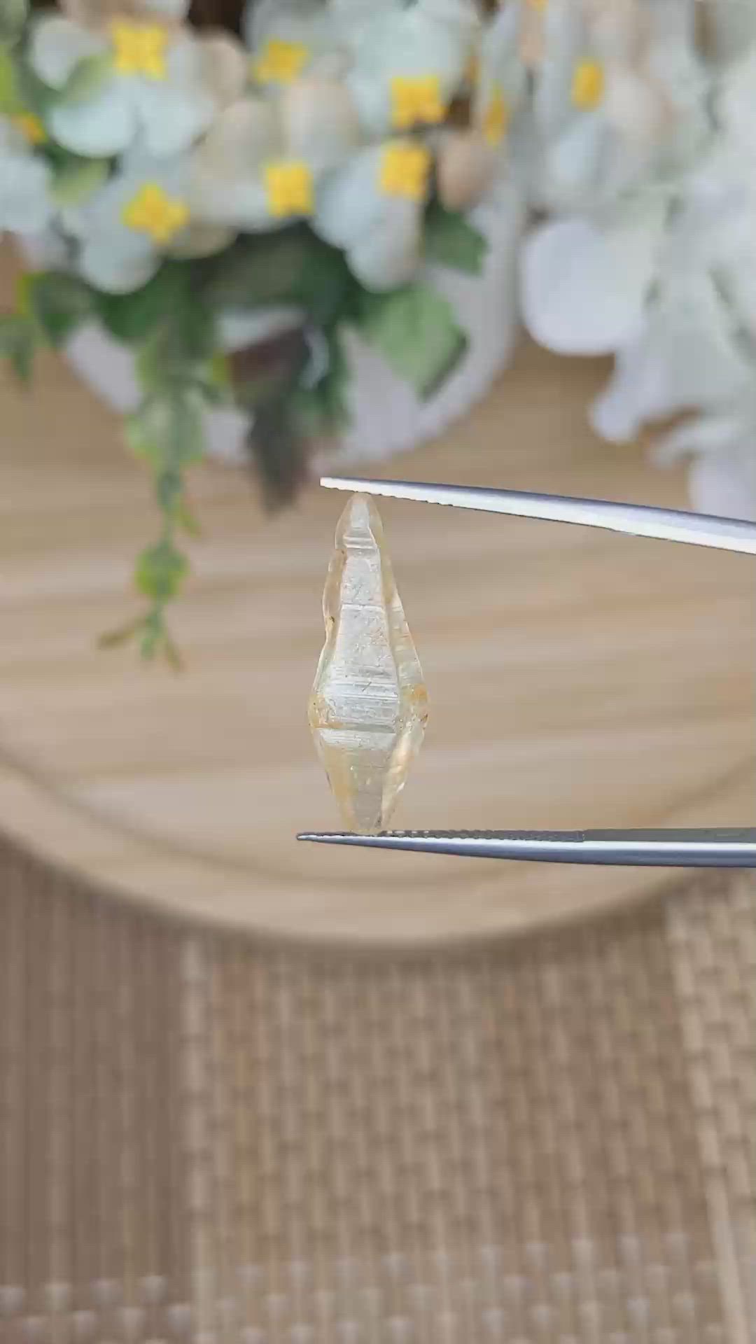 8.85 Ct. Yellow Sapphire from Ceylon (Sri Lanka) Size Video