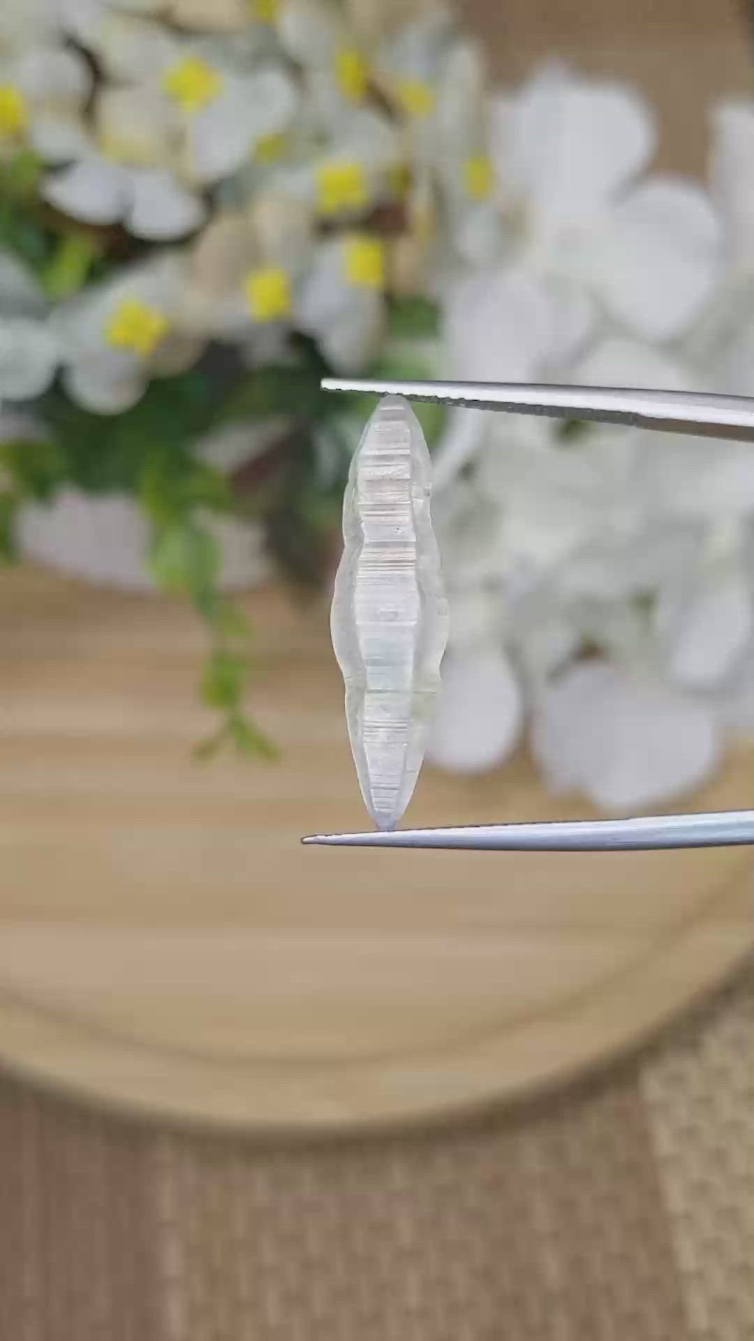 10.31 Ct. Greyish Blue Sapphire Crystal from Ceylon (Sri Lanka) Size Video