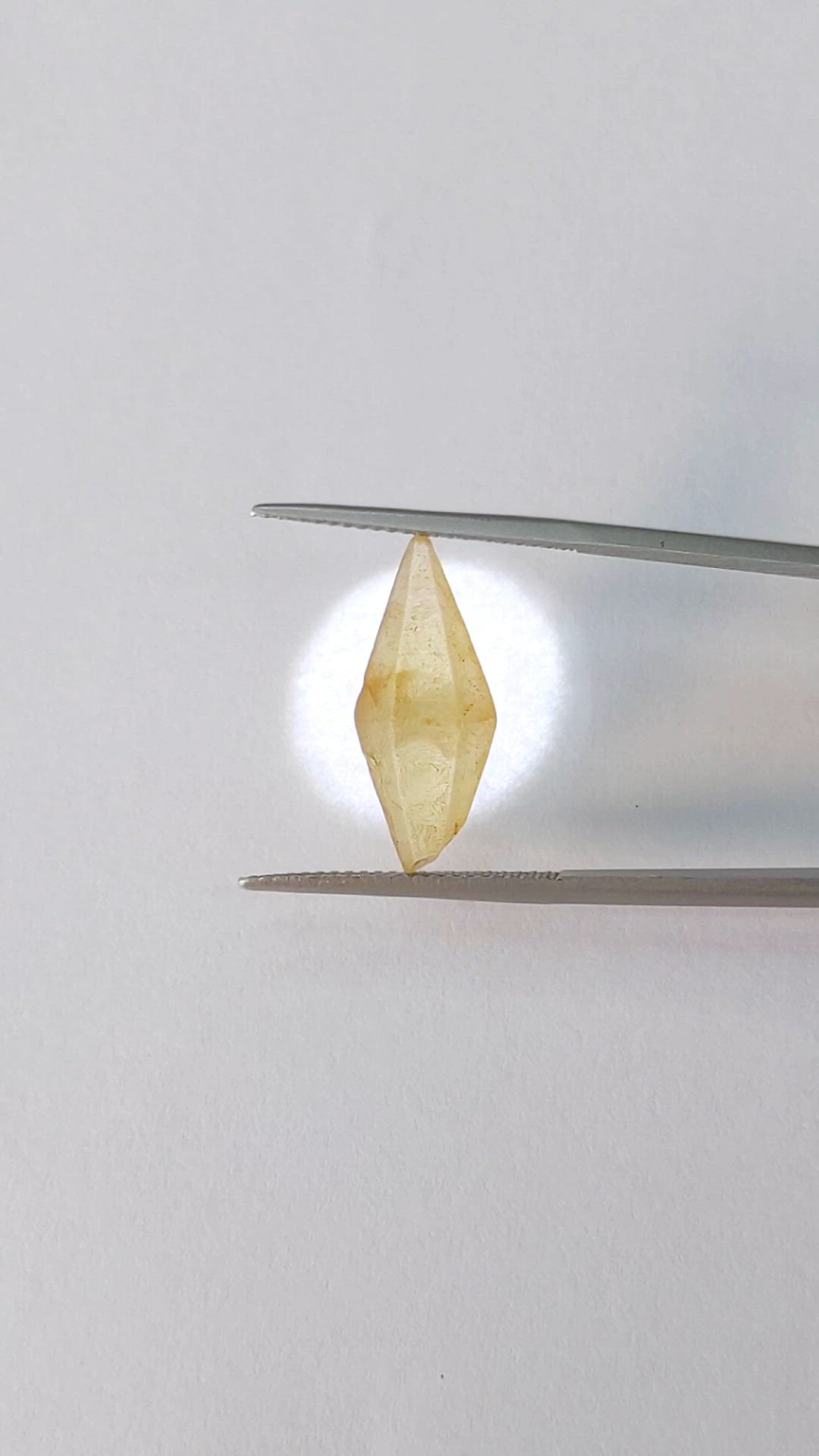 7.70 Ct. Yellow Sapphire from Ceylon (Sri Lanka) Size Video