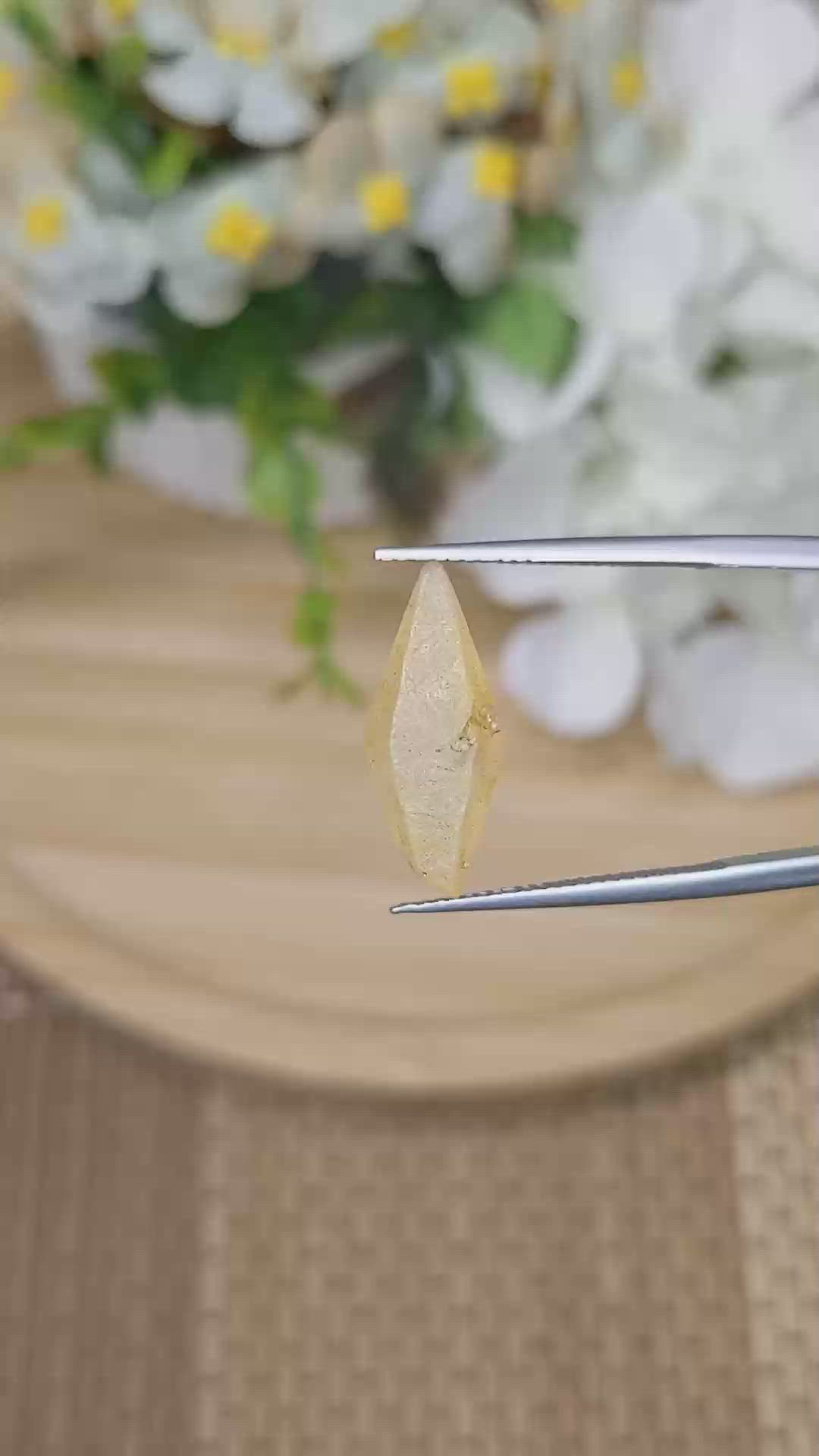 7.70 Ct. Yellow Sapphire from Ceylon (Sri Lanka) Size Video