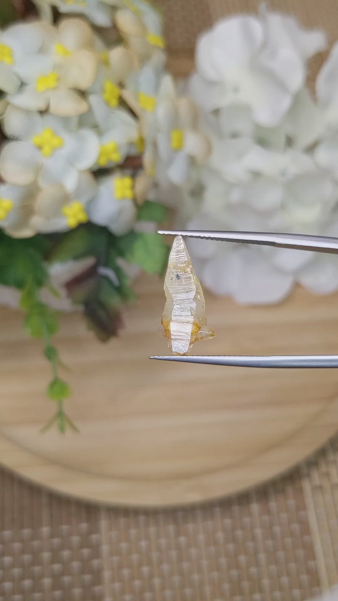 6.68 Ct. Yellow Sapphire Crystal from Ceylon (Sri Lanka) Size Video