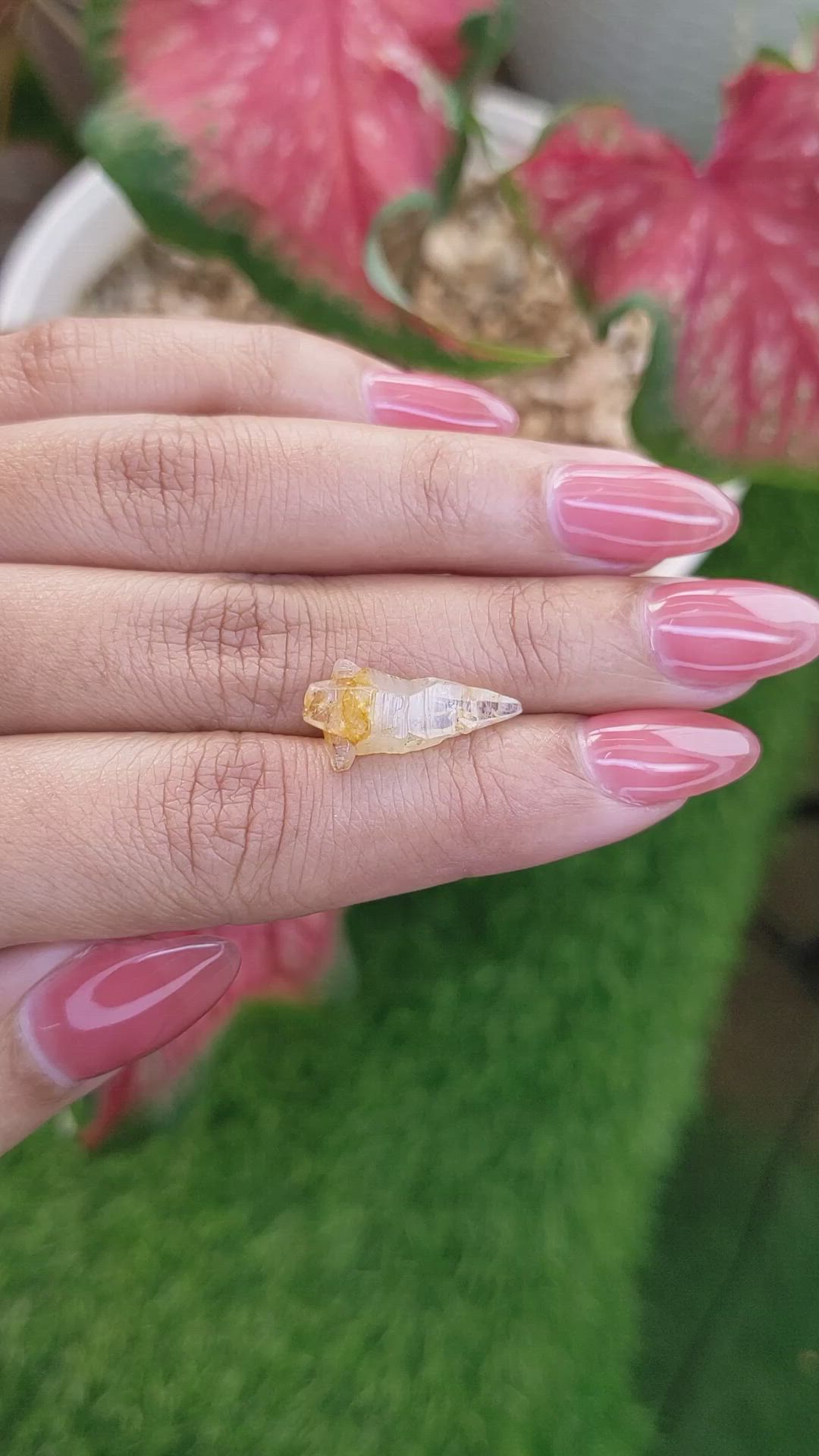 6.68 Ct. Yellow Sapphire Crystal from Ceylon (Sri Lanka) Size Video