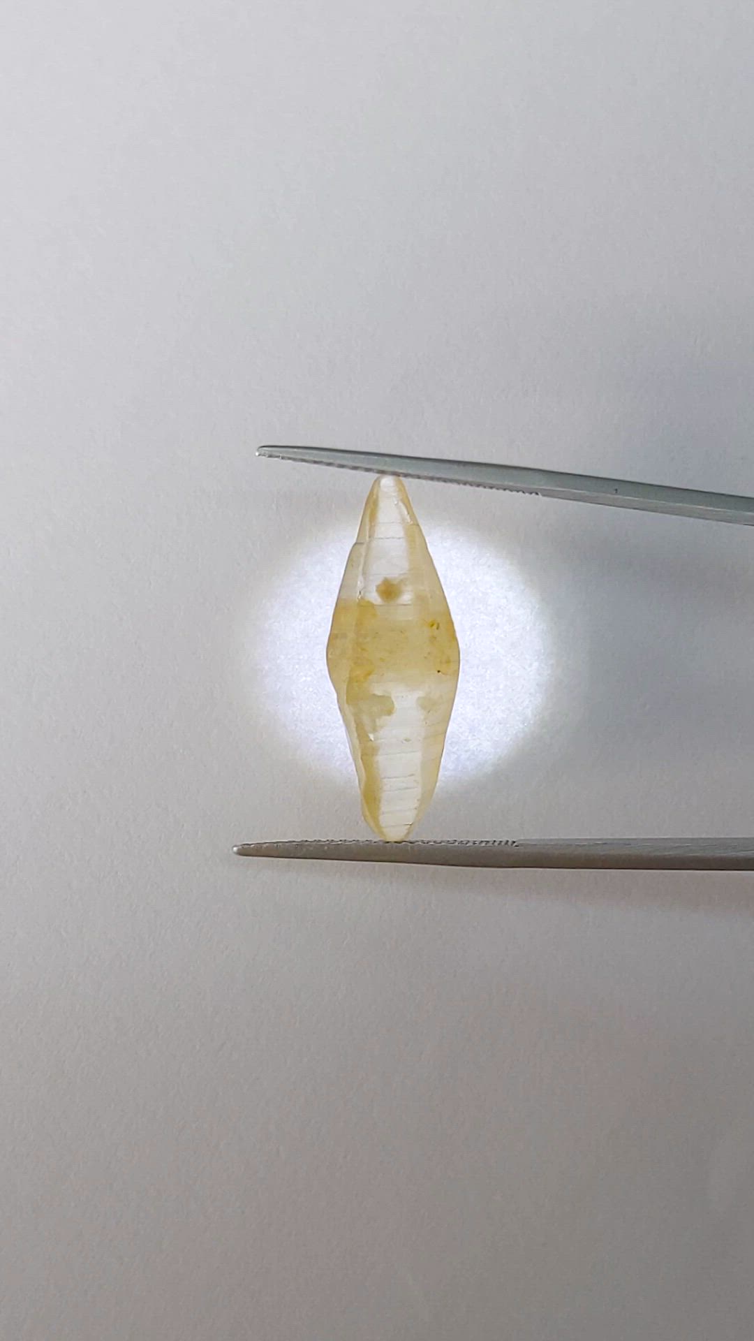 11.52 Ct. Yellow Sapphire Crystal from Ceylon (Sri Lanka) Size Video