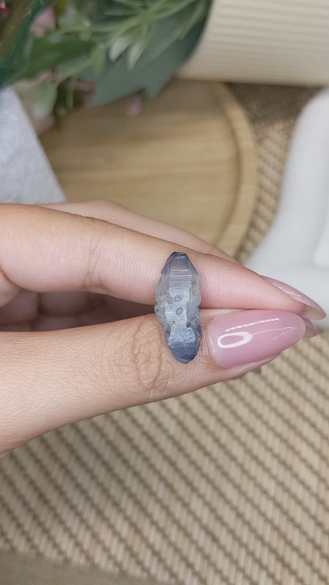 14.16 Ct. Bi Color / Parti Sapphire from Ceylon (Sri Lanka) Size Video