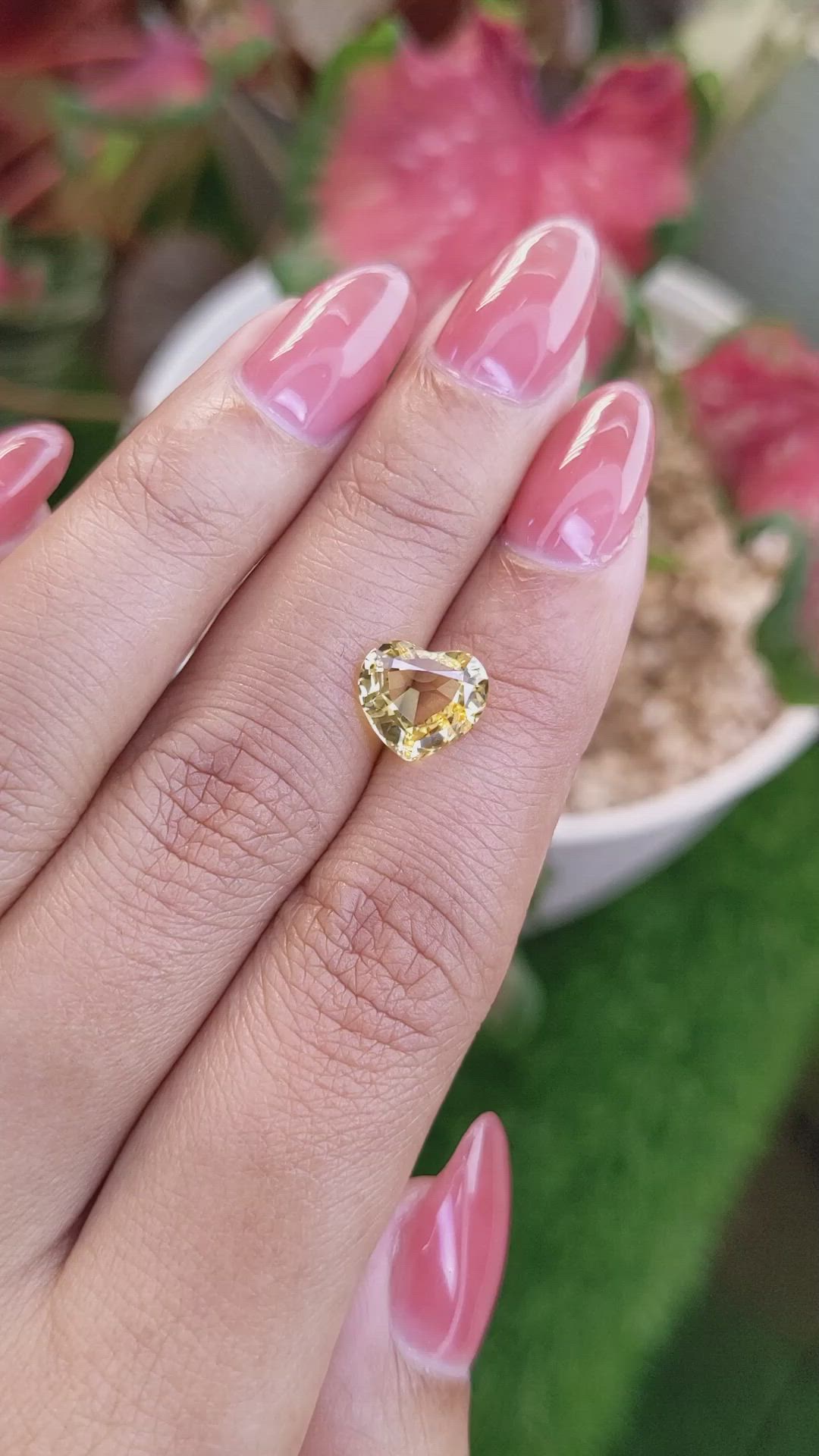 2.46 Ct. Yellow Sapphire from Ceylon (Sri Lanka) Size Video