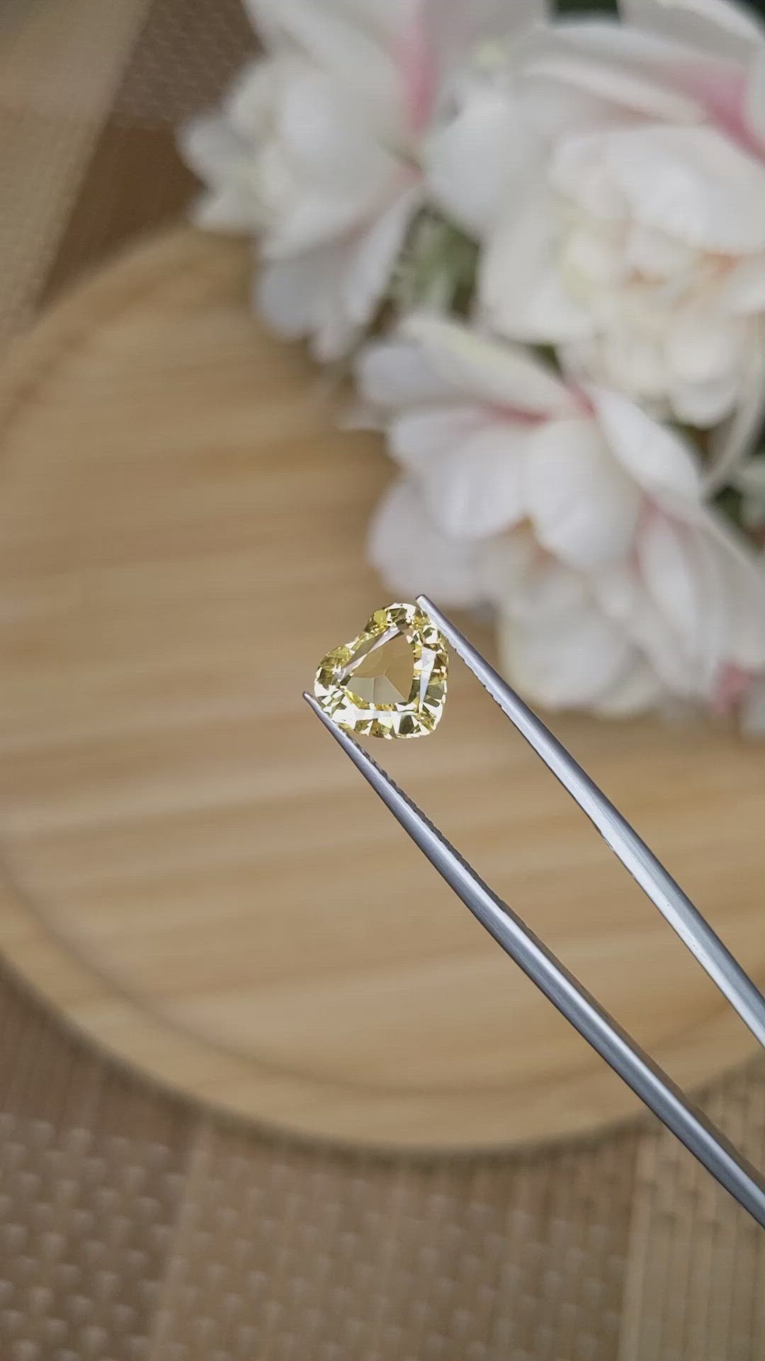2.46 Ct. Yellow Sapphire from Ceylon (Sri Lanka) Size Video