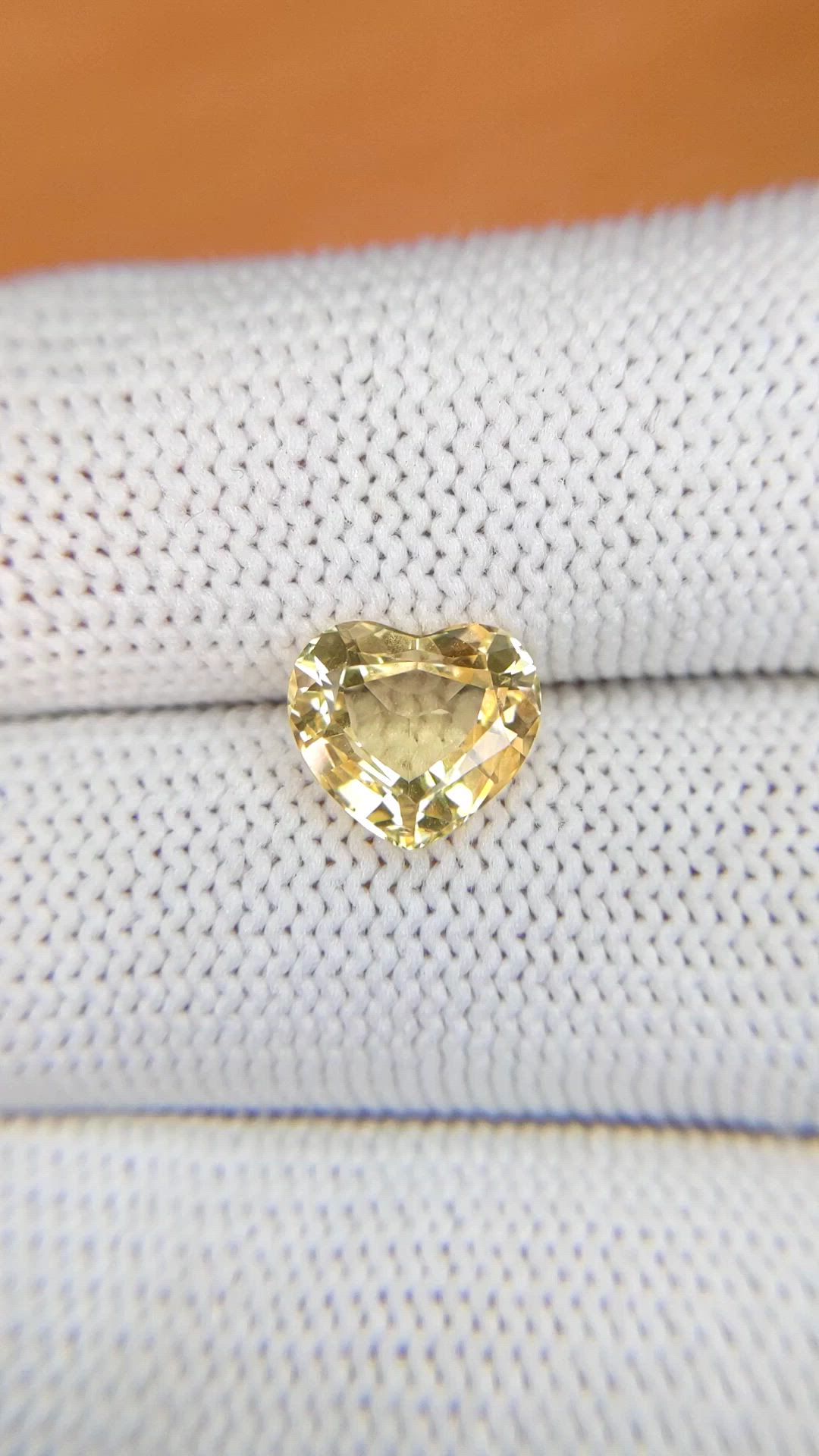 2.46 Ct. Yellow Sapphire from Ceylon (Sri Lanka) Size Video
