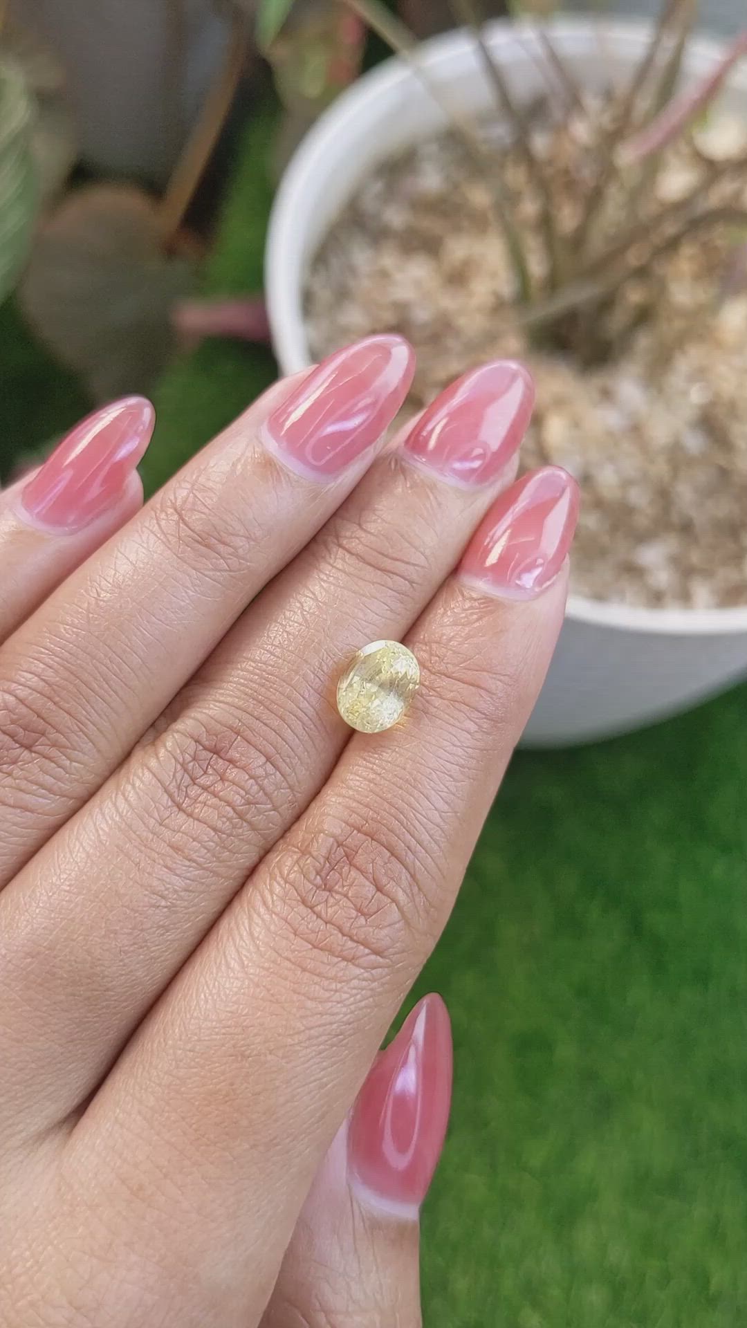 3.31 Ct. Yellow Sapphire from Ceylon (Sri Lanka) Size Video