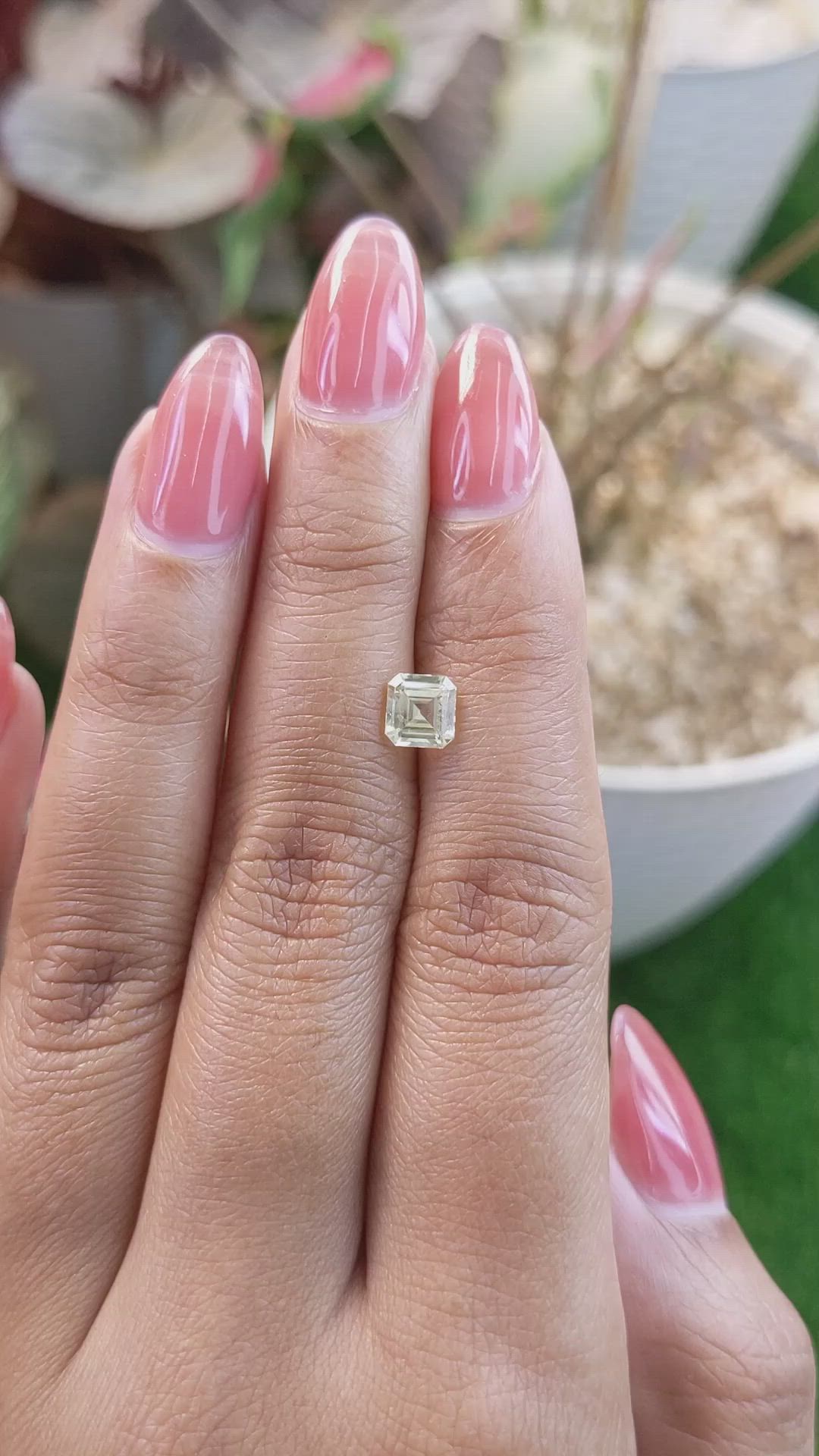 1.07 Ct. Yellow Sapphire from Ceylon (Sri Lanka) Size Video