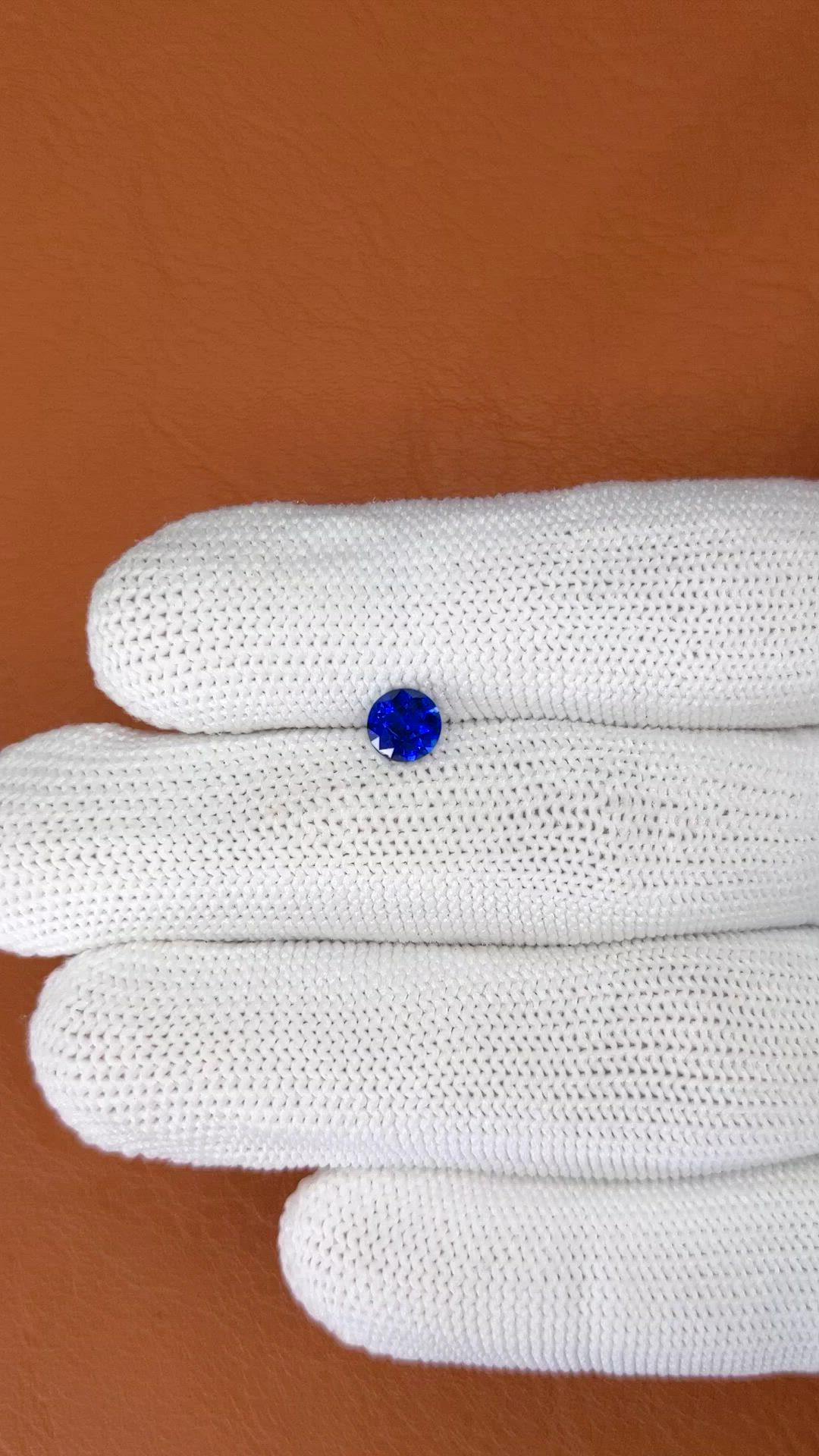0.70 Ct. Blue Sapphire from Ceylon (Sri Lanka) Size Video