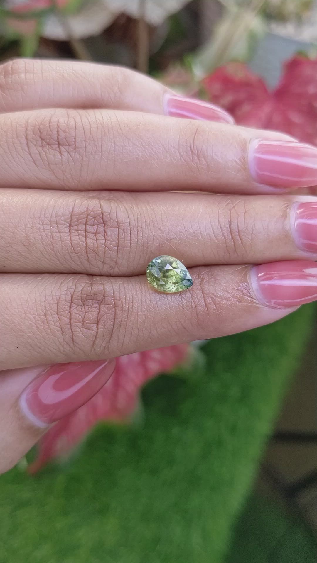 2.56 Ct. Bi Color / Parti Sapphire from Ceylon (Sri Lanka) Size Video