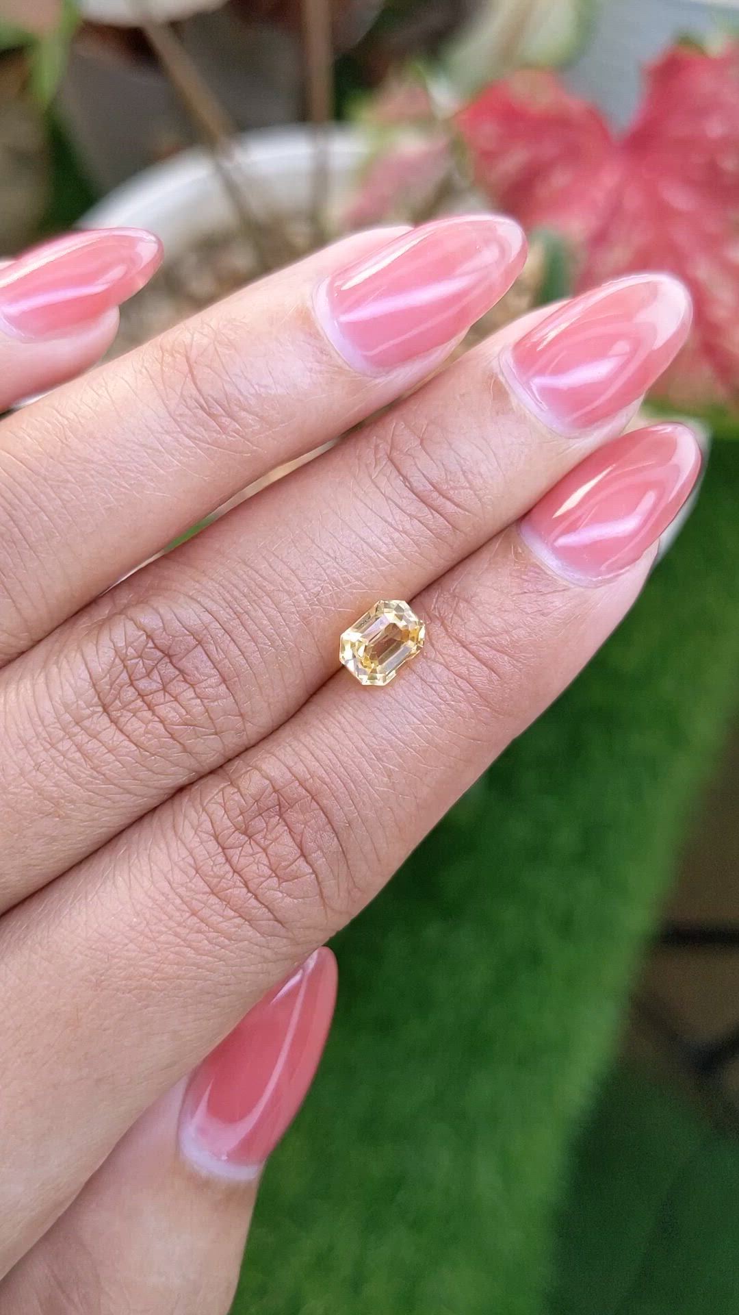 1.64 Ct. Yellow Sapphire from Ceylon (Sri Lanka) Size Video