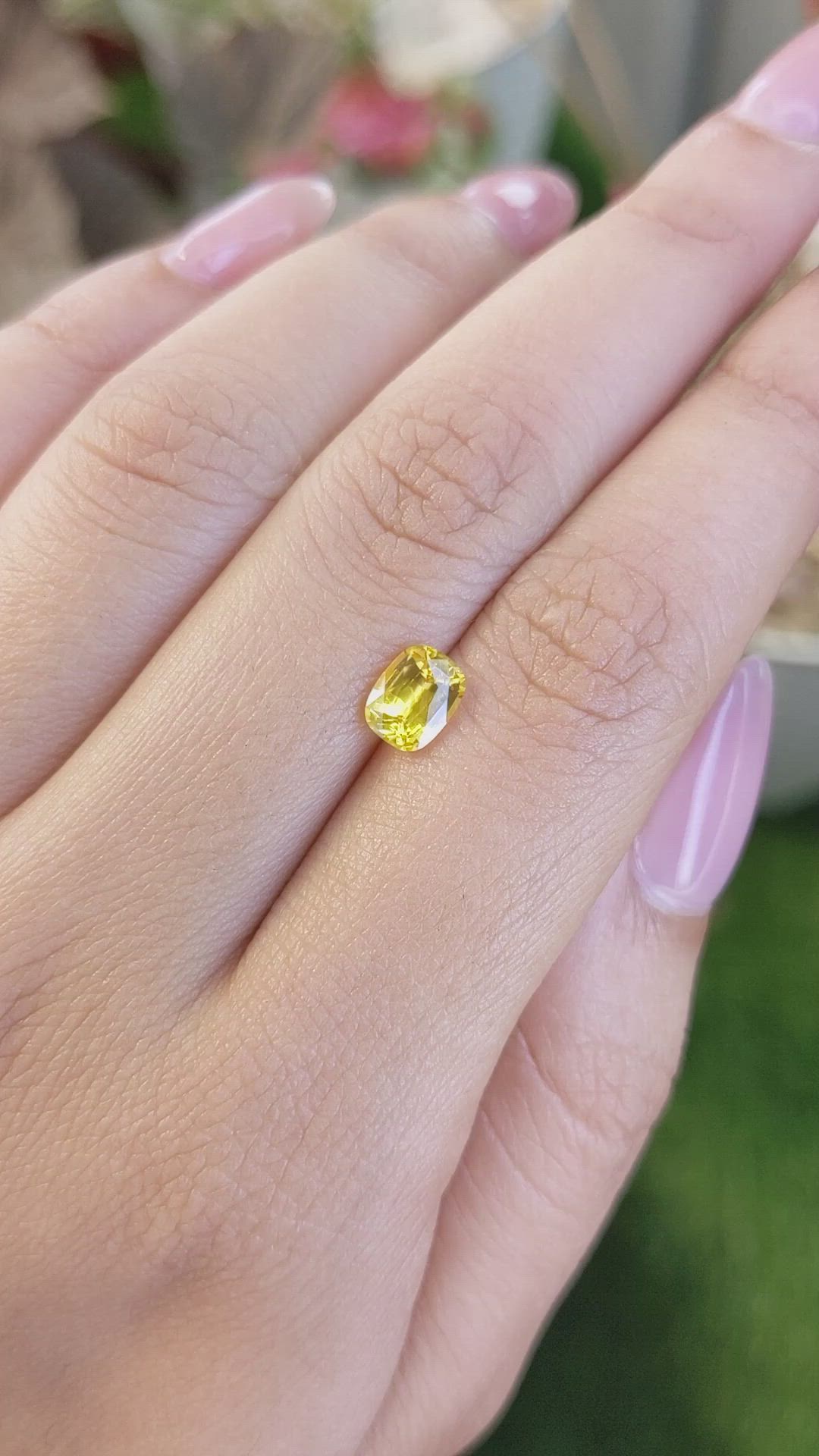 1.18 Ct. Yellow Sapphire from Ceylon (Sri Lanka) Size Video