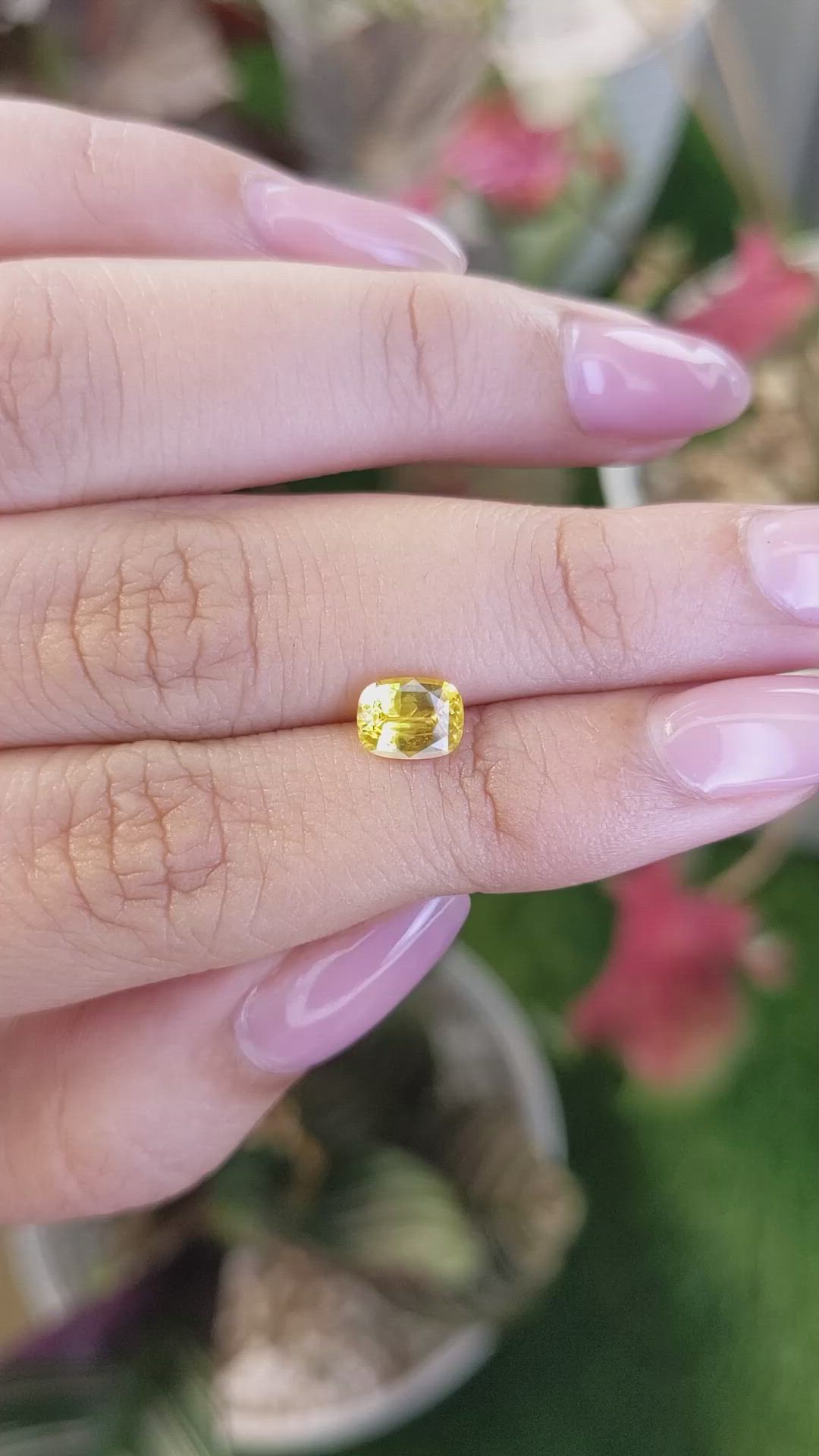1.18 Ct. Yellow Sapphire from Ceylon (Sri Lanka) Size Video