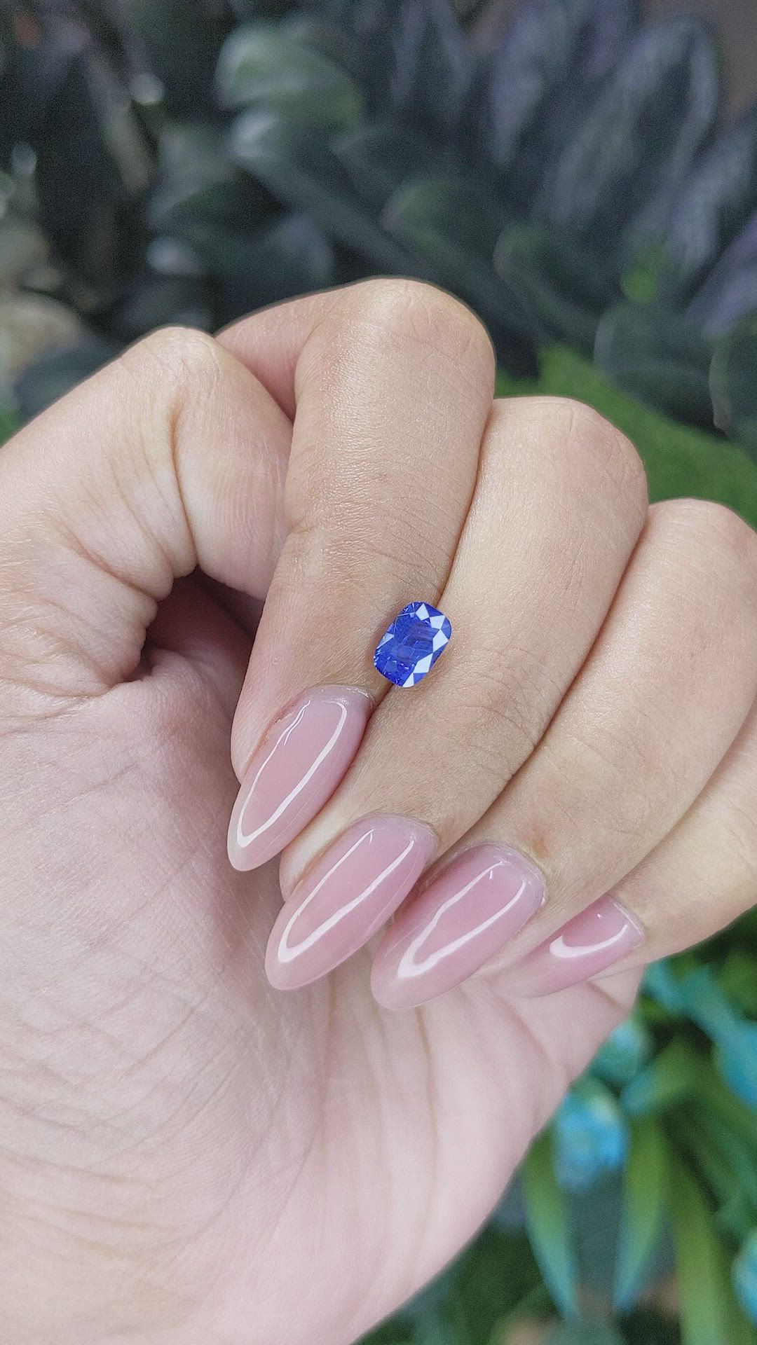 1.00 Ct. Blue Sapphire from Africa Size Video