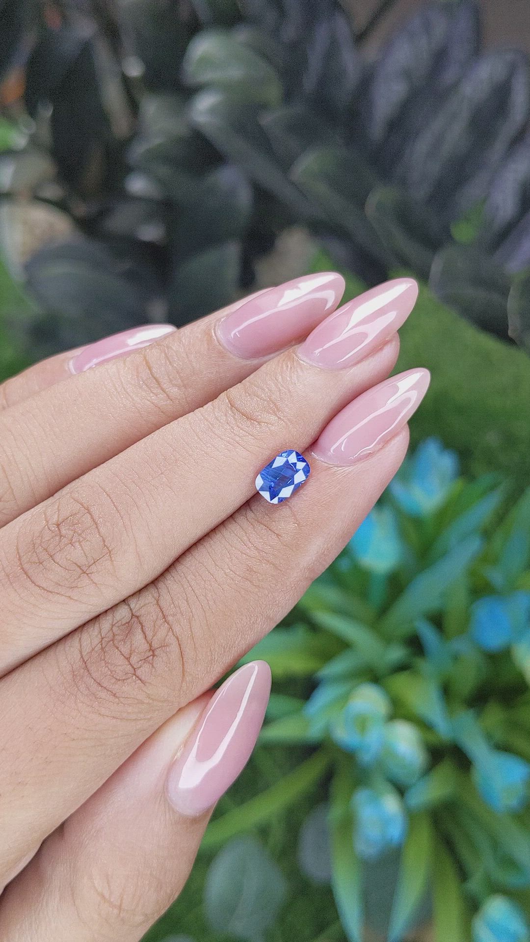 1.00 Ct. Blue Sapphire from Africa Size Video