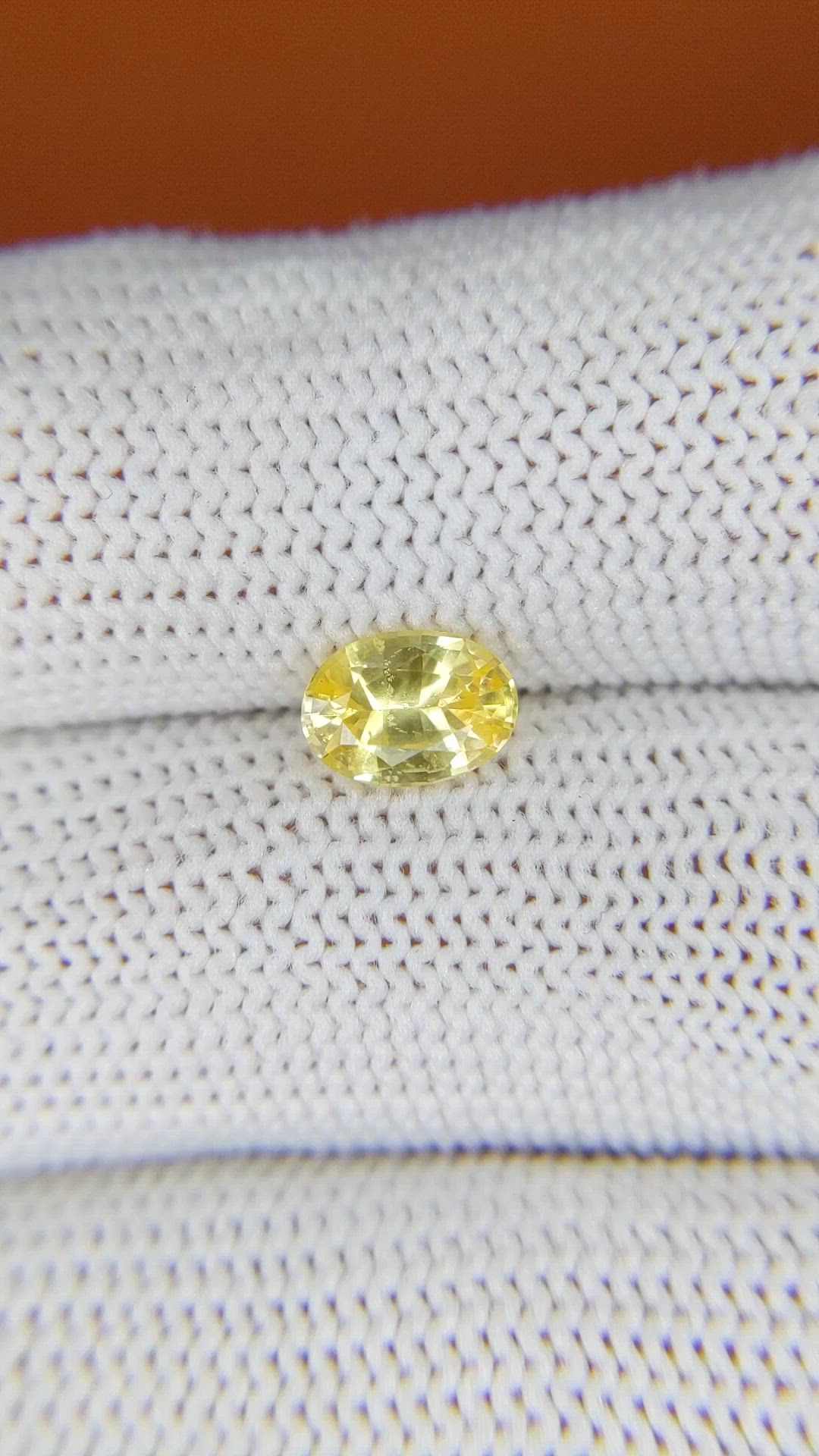 1.02 Ct. Yellow Sapphire from Ceylon (Sri Lanka) Size Video