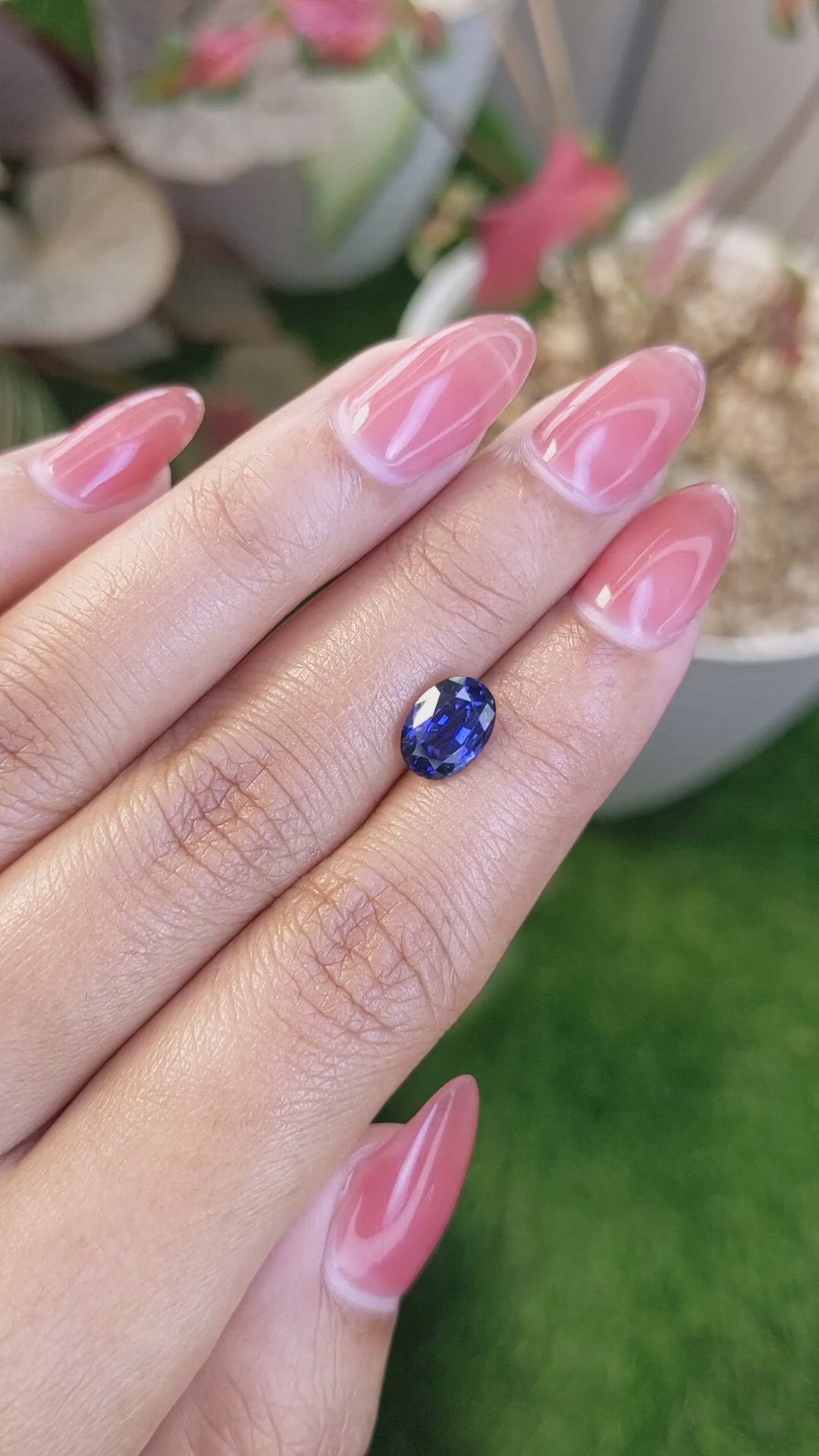 2.11 Ct. Blue Sapphire from Ceylon (Sri Lanka) Size Video