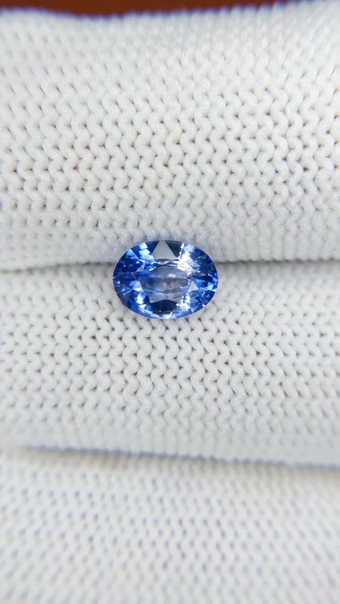 1.17 Ct. Blue Sapphire from Ceylon (Sri Lanka) Size Video