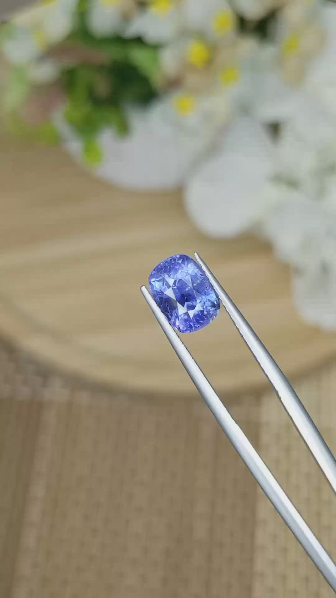 3.09 Ct. Blue Sapphire from Ceylon (Sri Lanka) Size Video