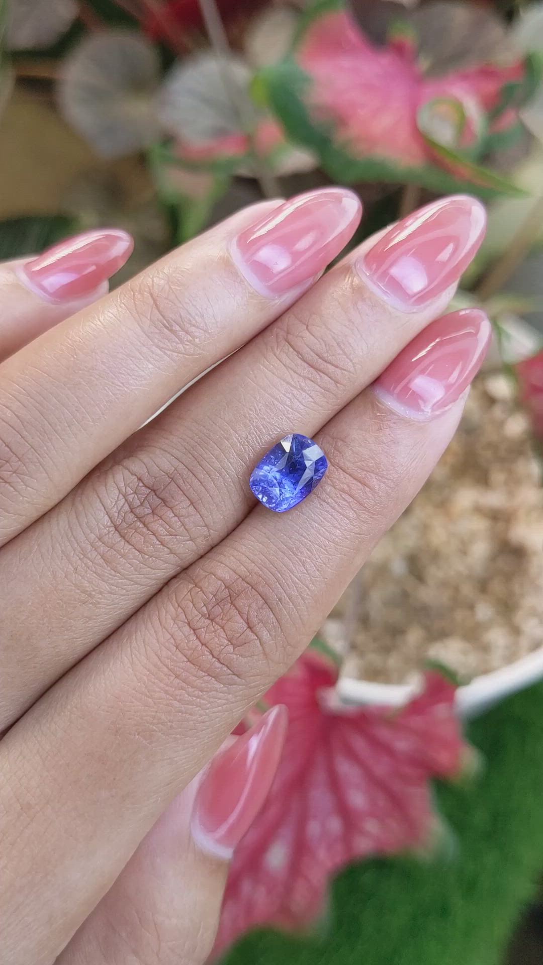 3.09 Ct. Blue Sapphire from Ceylon (Sri Lanka) Size Video