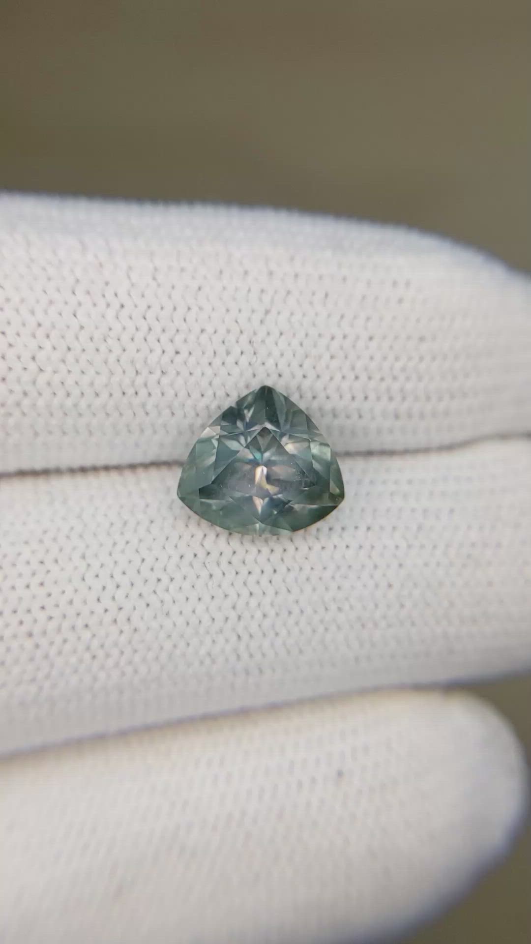 3.16 Ct. Bluish Green Sapphire from Montana Size Video