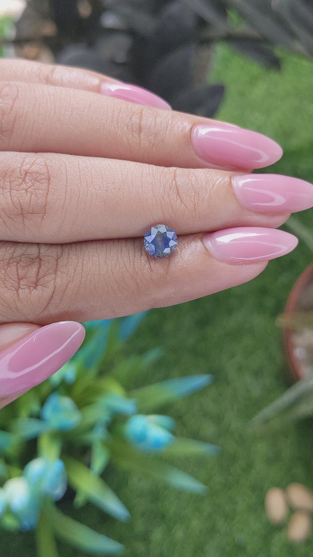 1.02 Ct. Bi Color / Parti Sapphire from Ceylon (Sri Lanka) Size Video
